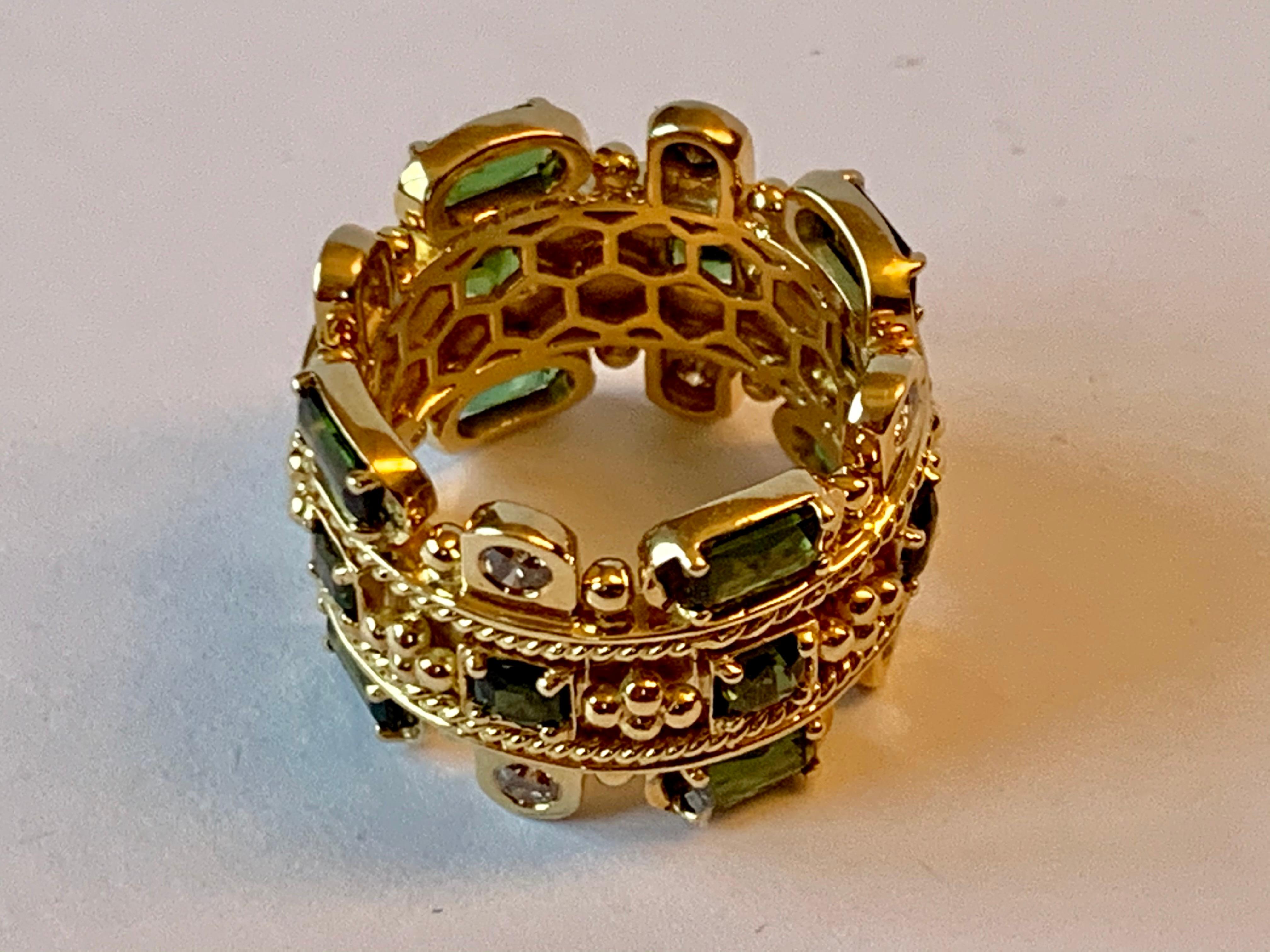 Bague d'inspiration byzantine en or jaune 18 carats avec tourmaline et diamants en vente 1