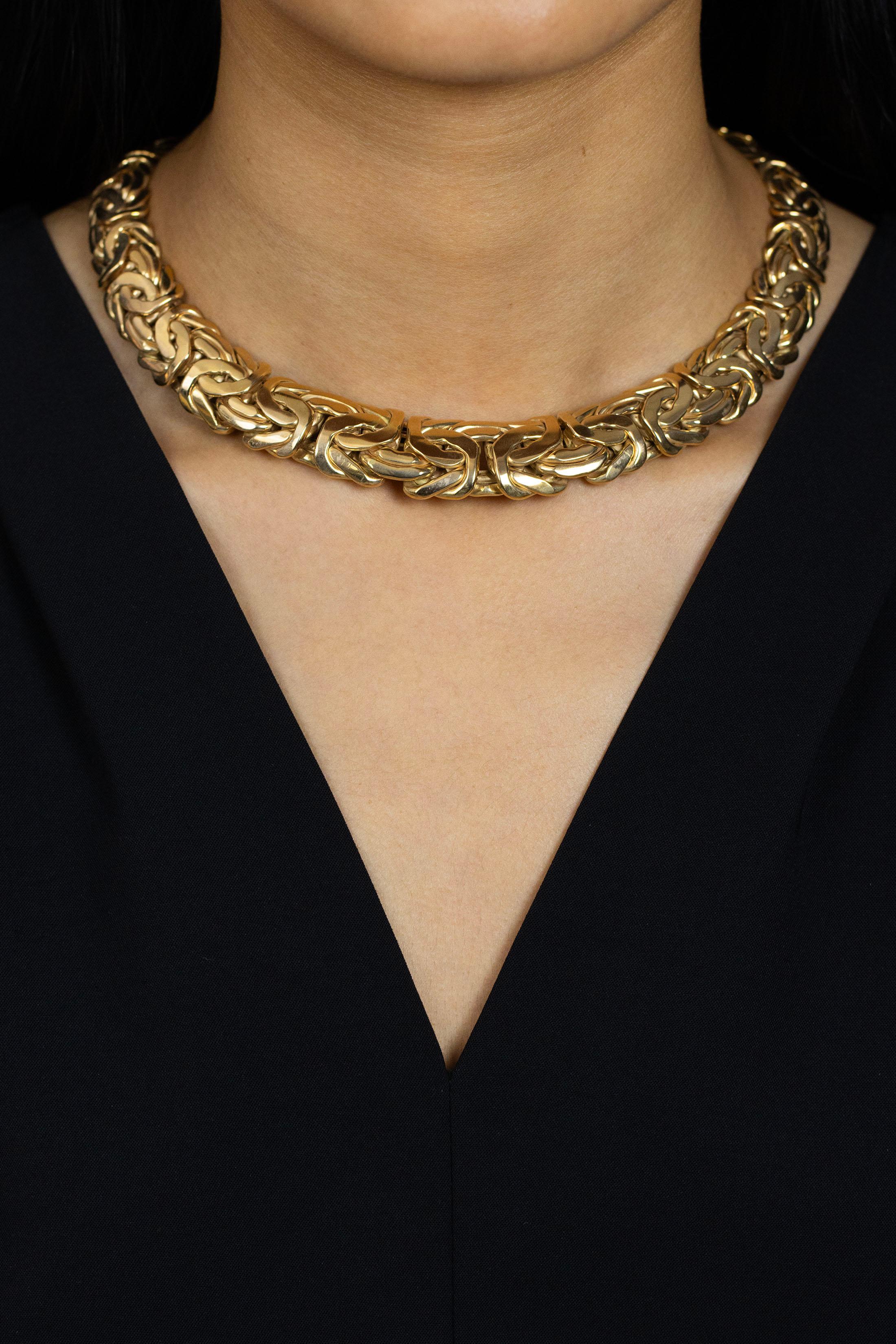 Byzantinische Glieder ineinander verschlungene Design 14 Karat Gelbgold Mode Halskette im Angebot 1