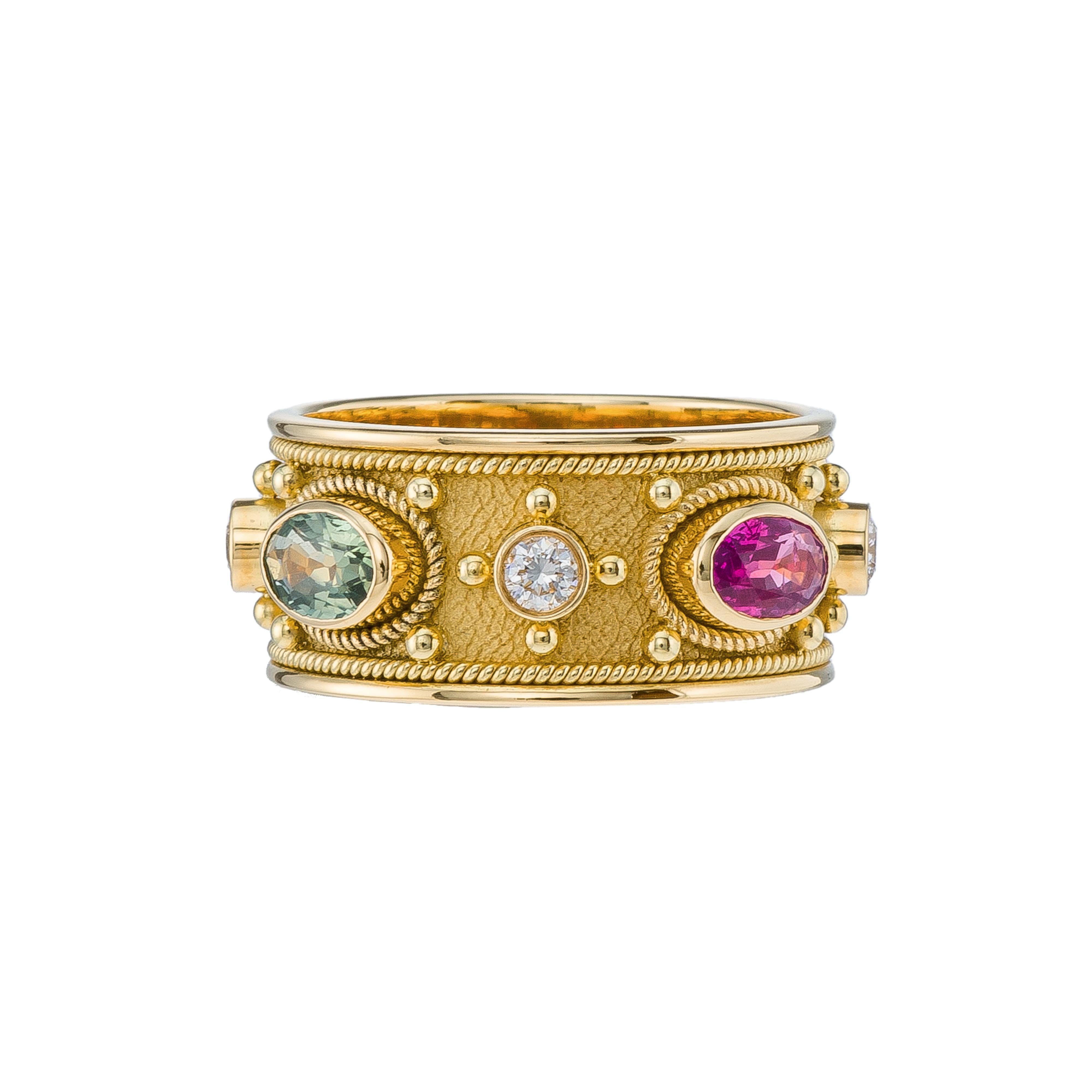 Byzantinischer mehrfarbiger Saphirring mit Diamanten (Ovalschliff) im Angebot