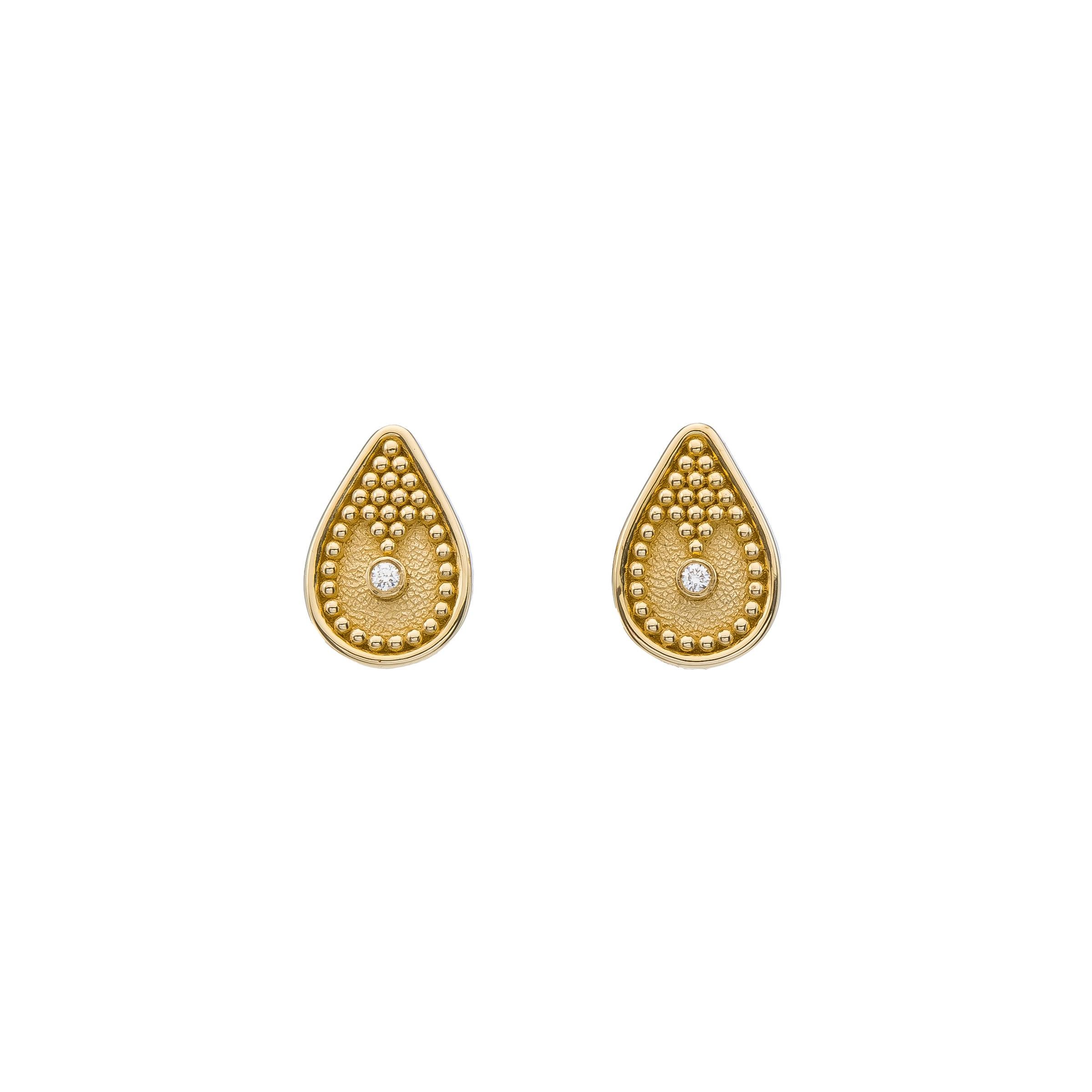 Byzantine Pear Gold Earrings with Diamond In New Condition For Sale In Athens, GR