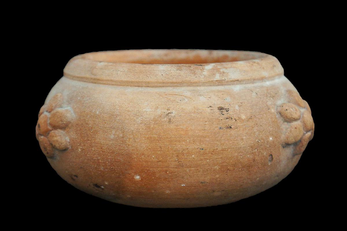 The object comes with an international certificate of authenticity.

The well sized finely worked bowl was used as a food or ceremonial (in church service?) bowl during the mid till end of the first millennium AD. It was created on a potter's wheel