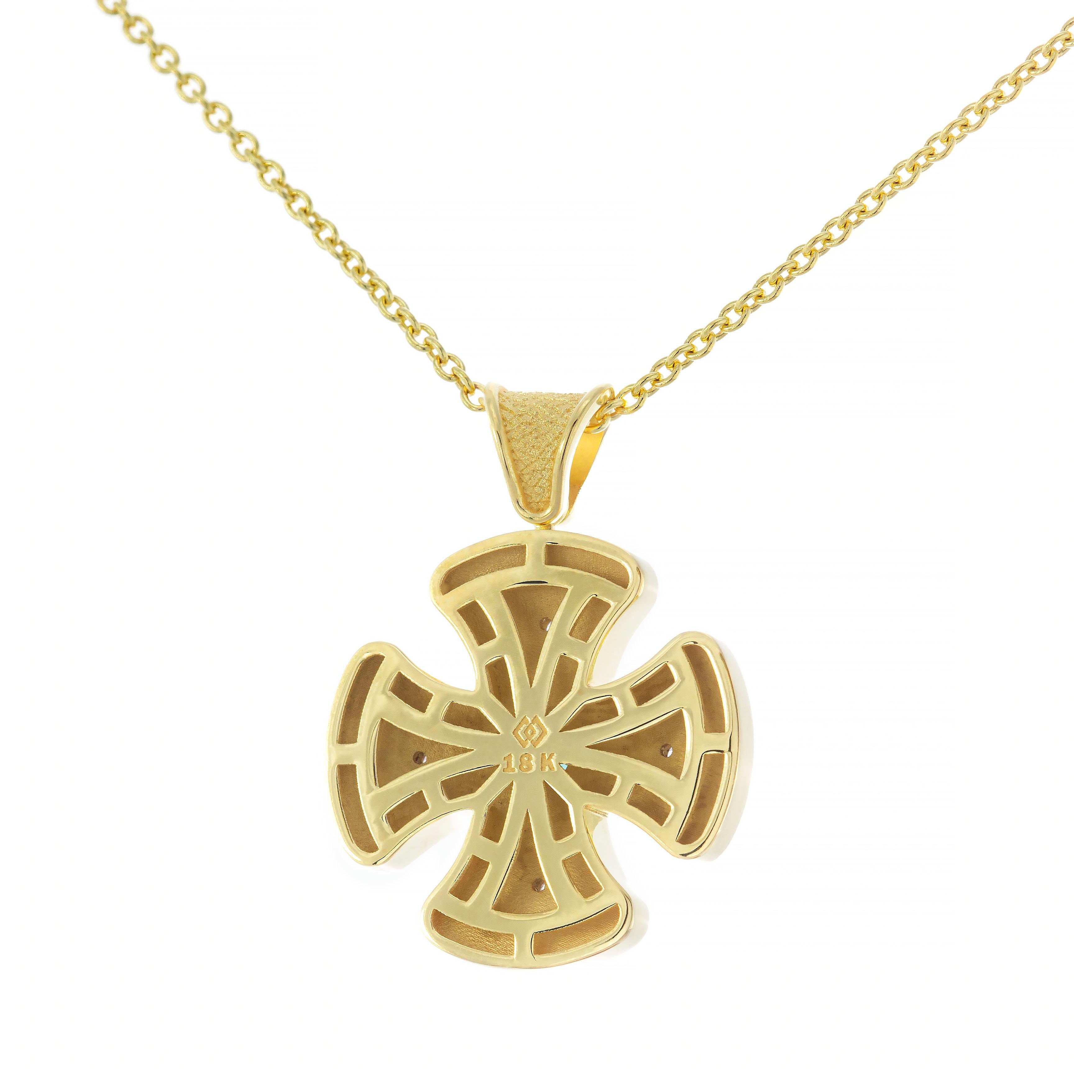 Women's Byzantine Round Cross Pendant with Emerald and Diamonds For Sale