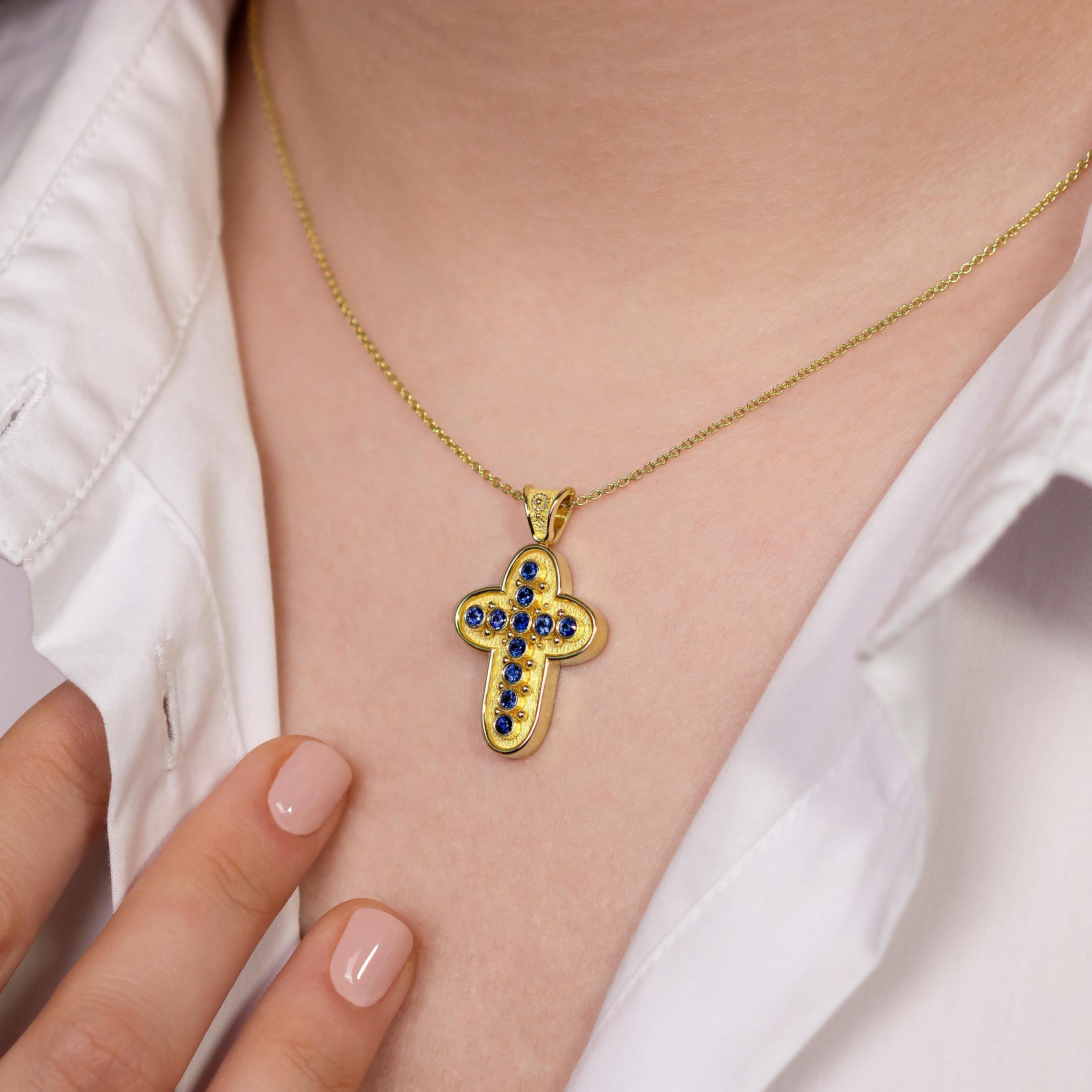 Byzantine Rounded Cross Pendant with Sapphires For Sale 1