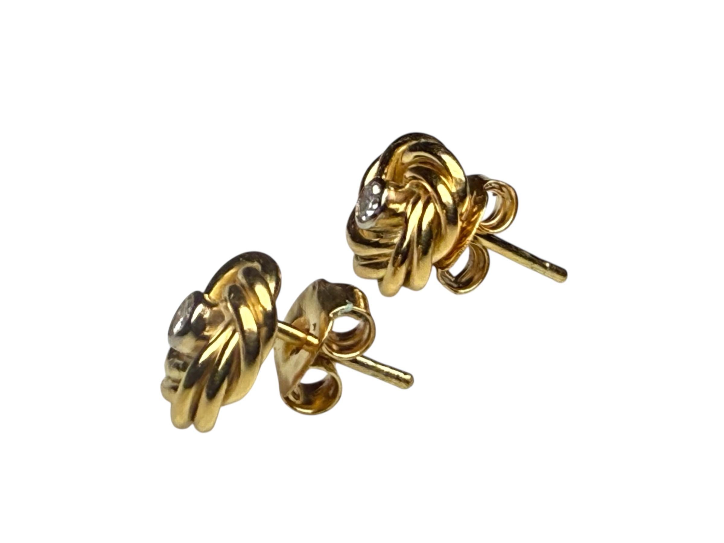 Taille brillant Paire de boucles d'oreilles en or 18K avec diamants de style byzantin en vente