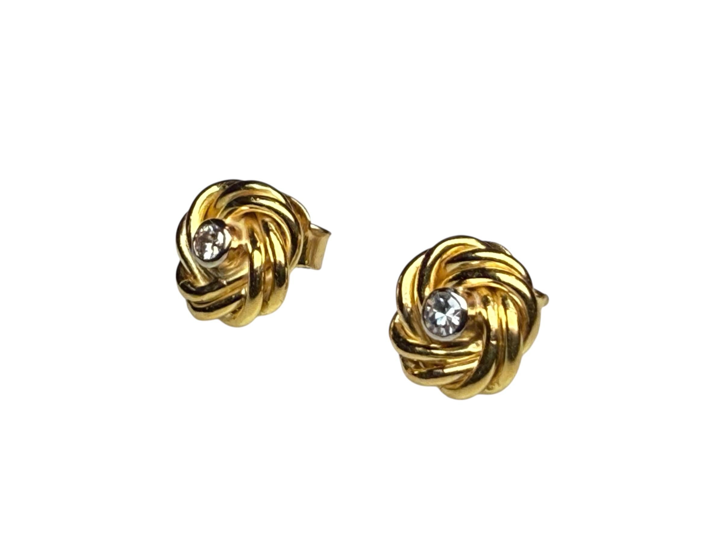 Paire de boucles d'oreilles en or 18K avec diamants de style byzantin en vente 2