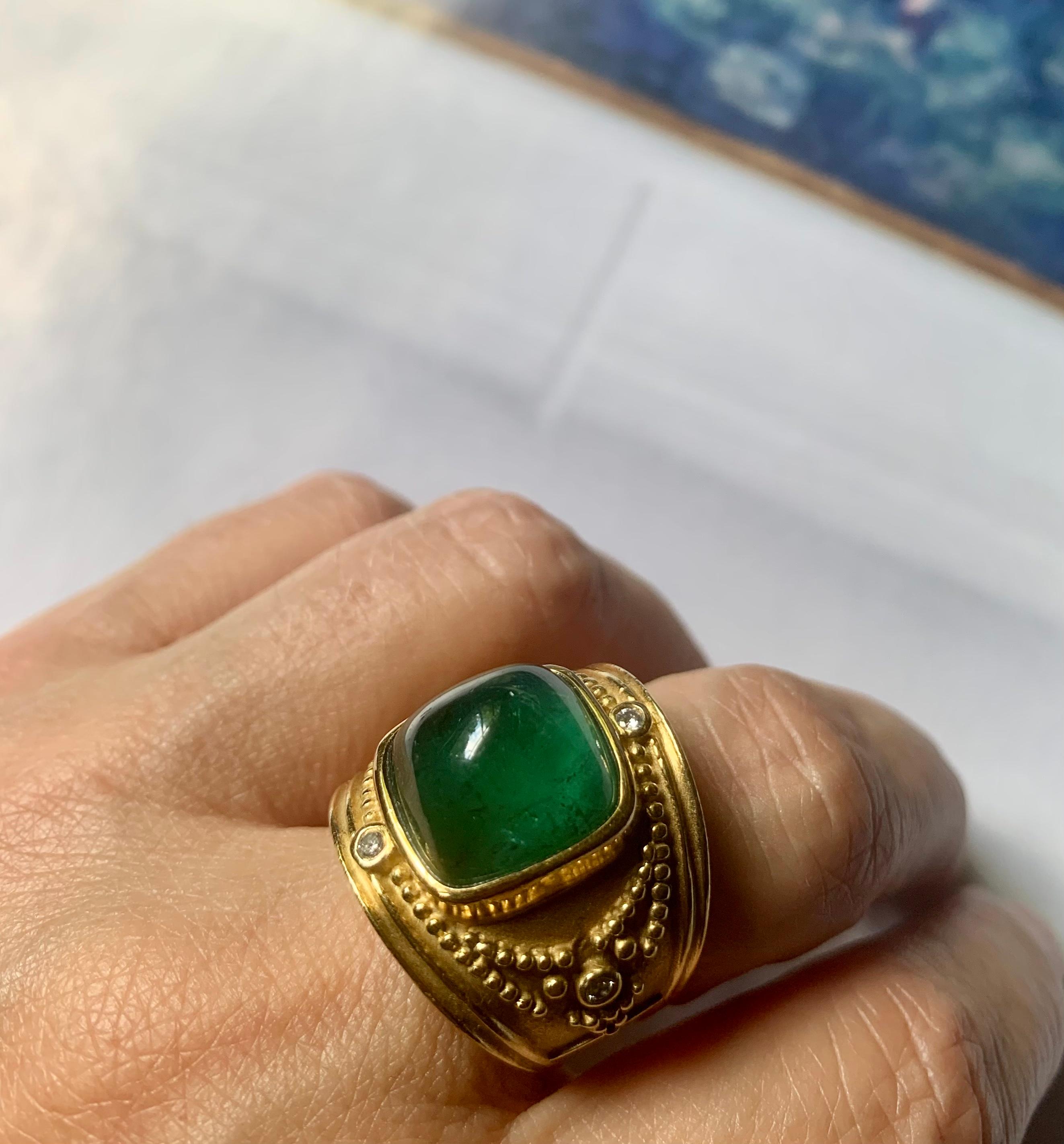 Byzantine Style Emerald Green Cabochon Tourmaline, Diamond 18K Yellow Gold Ring For Sale 5