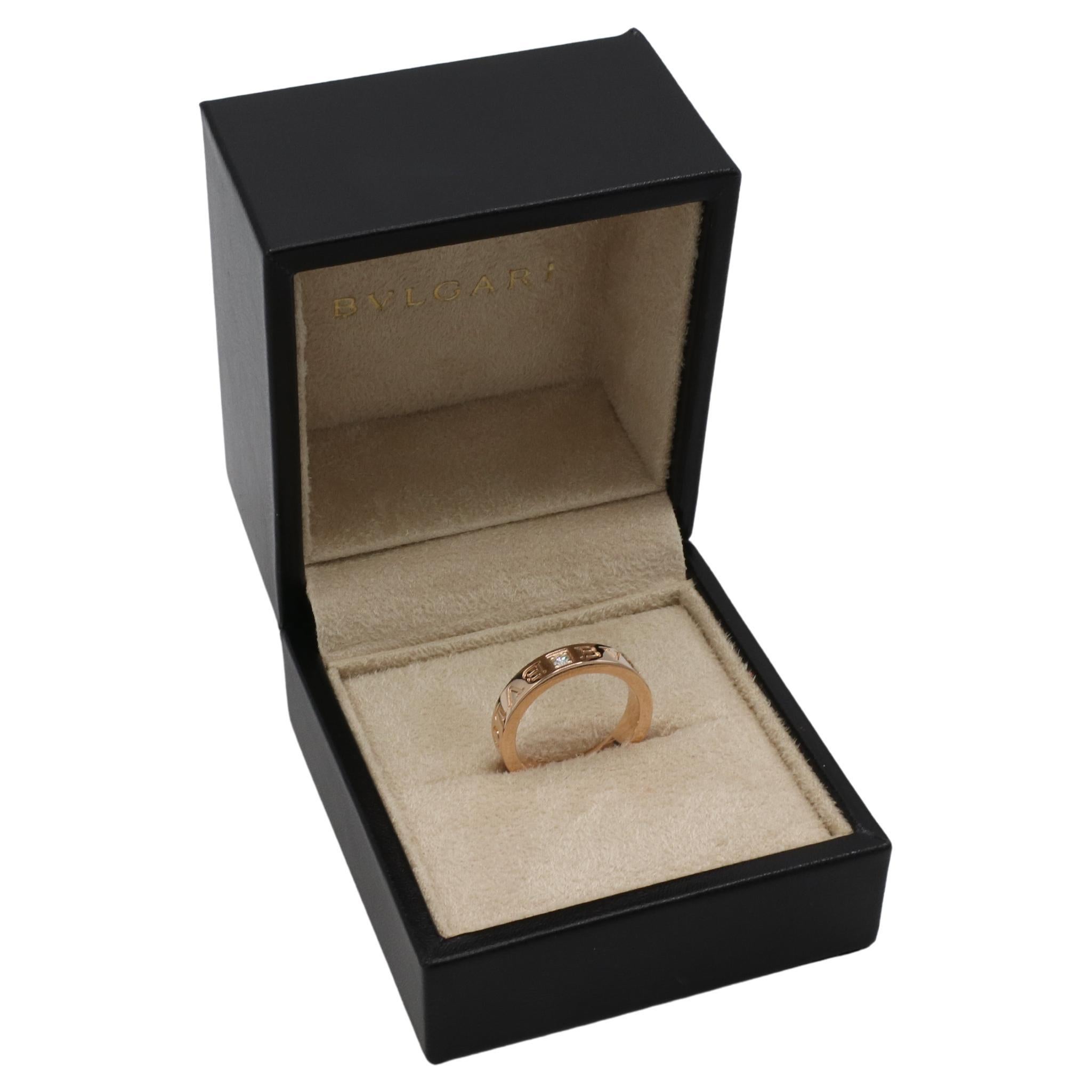 Modern Bulgari Bvlgari B.zero1 Essential 18 Karat Rose Gold Natural Diamond Band Ring For Sale