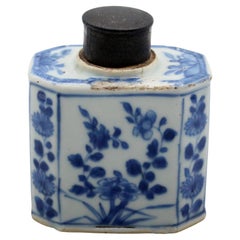 c. 1720 Kangxi or Yongzheng Period Porcelain Tea Caddy