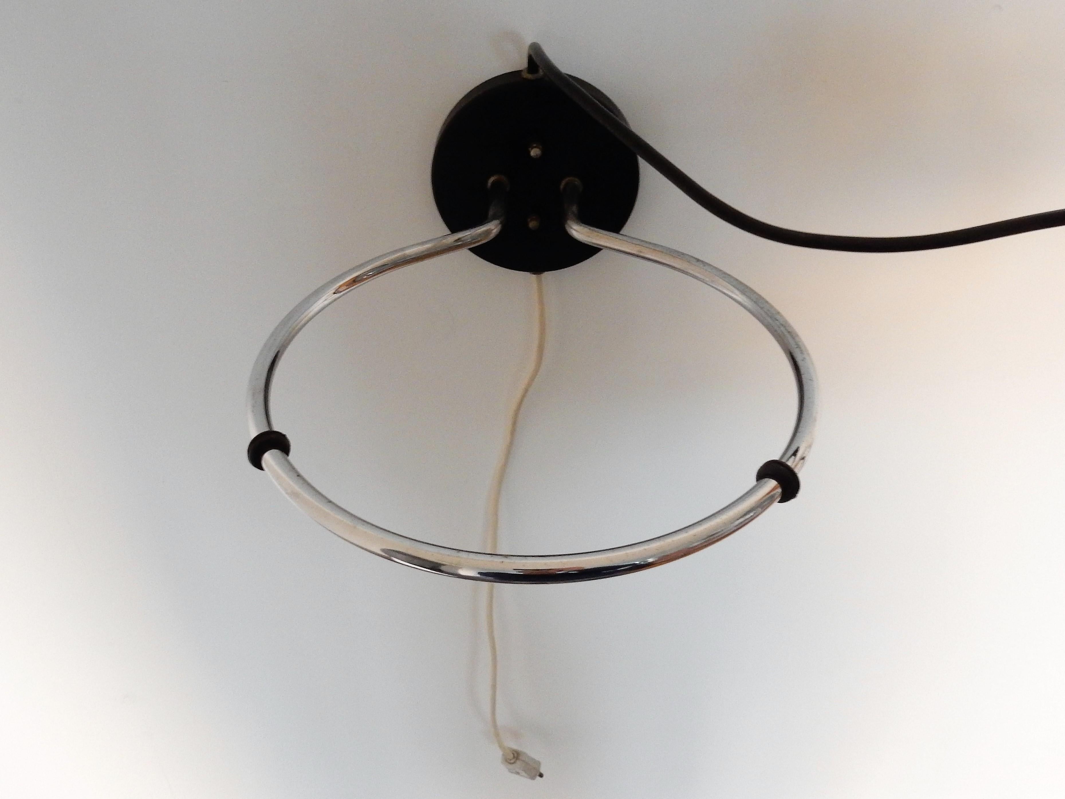 C-1725 Lámpara de pared Basket-Bol con cuenco de cristal Raindrop by RAAK Lacado en venta