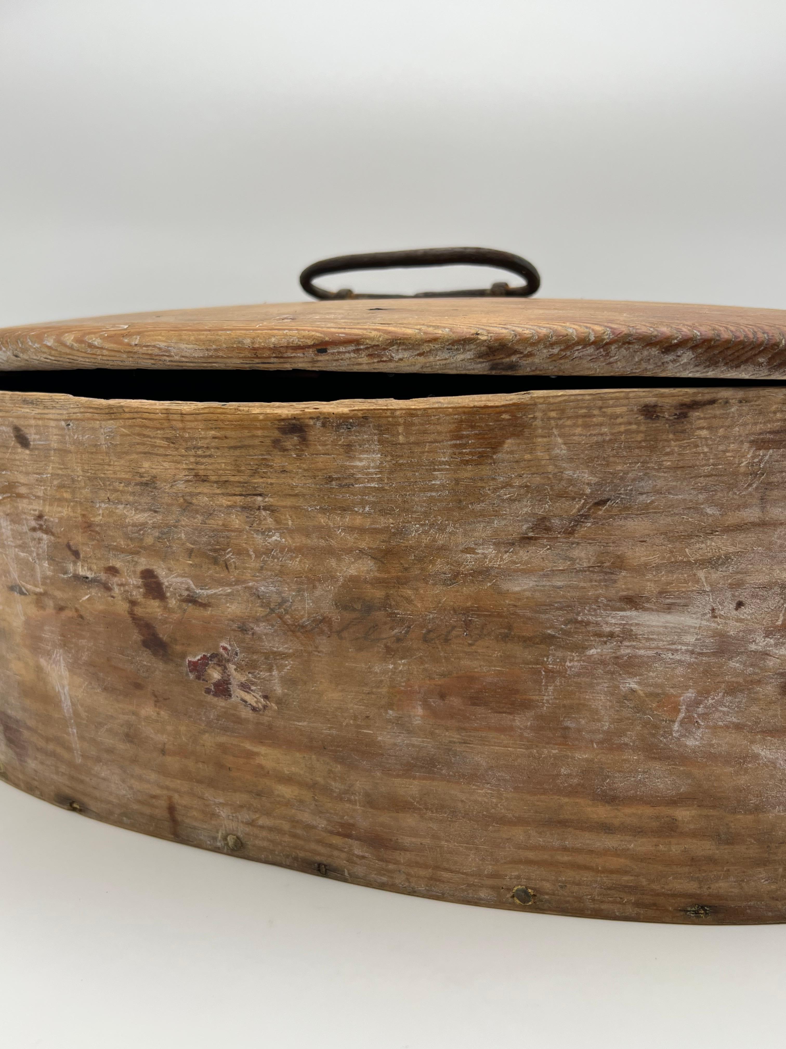 c. 1750-1780s Antique RUSTIC Pine / Bentwood Chest Box. Primitive, Nordic For Sale 4