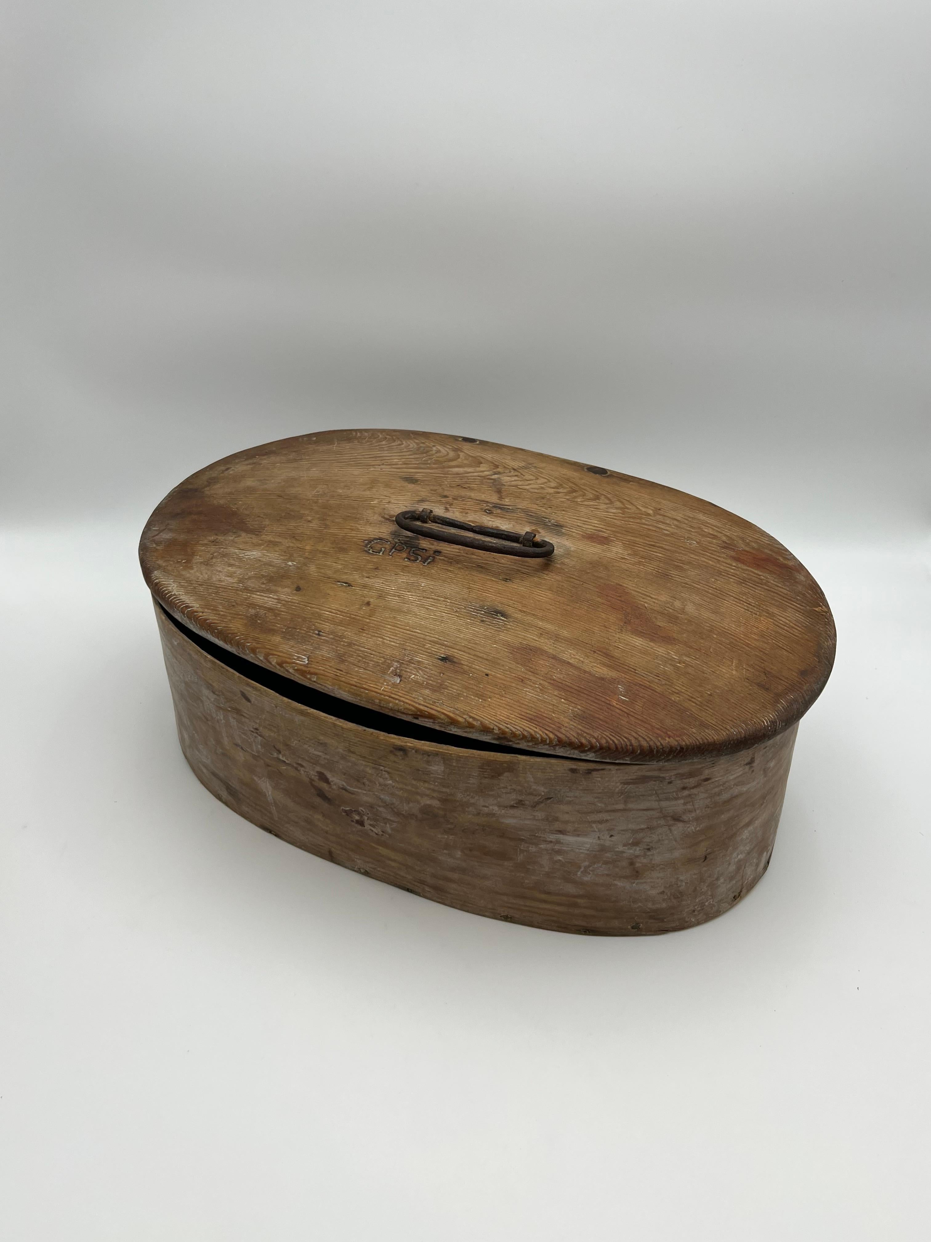 c. 1750-1780s Antique RUSTIC Pine / Bentwood Chest Box. Primitive, Nordic For Sale 5