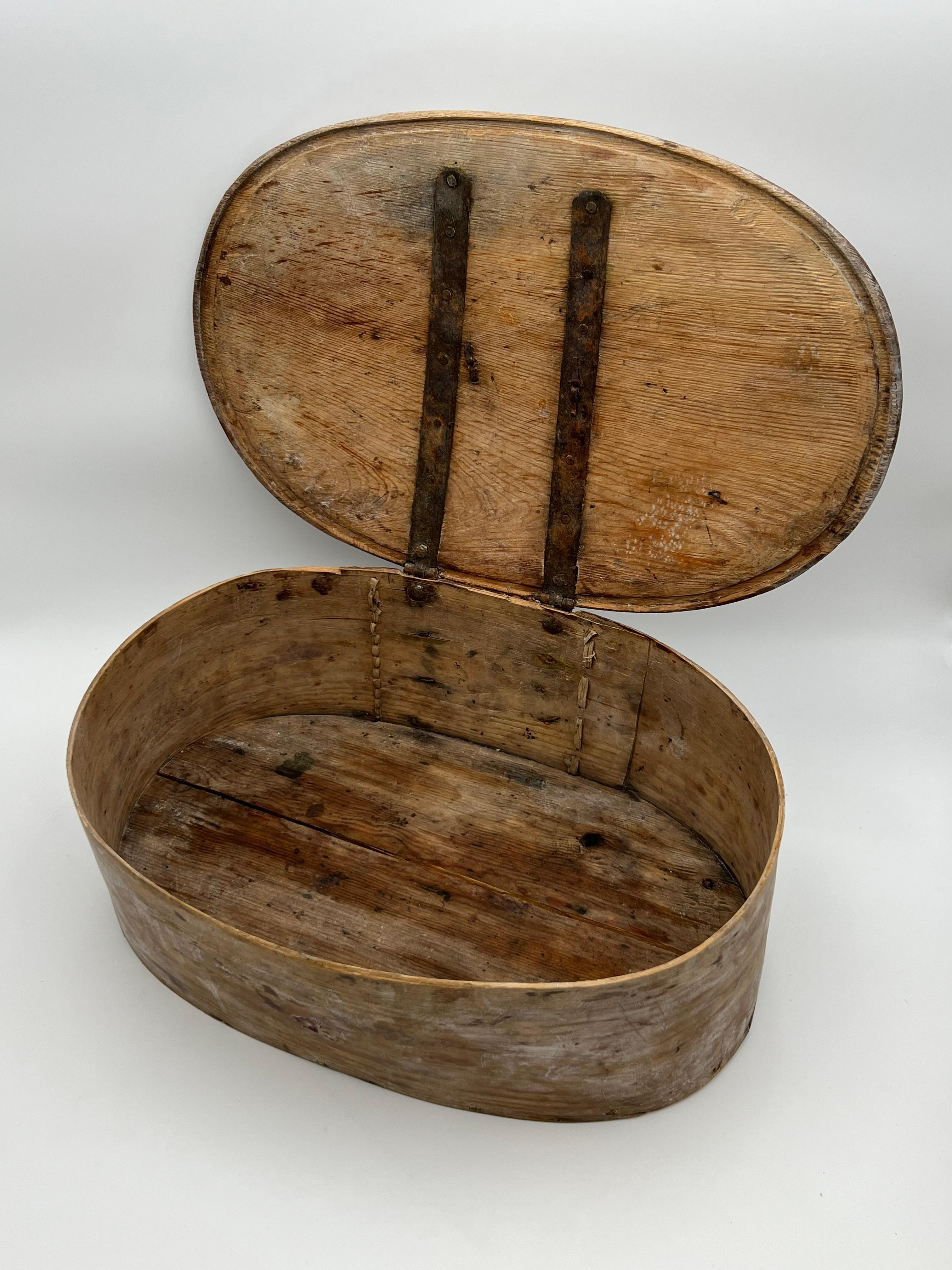 c. 1750-1780s Antique RUSTIC Pine / Bentwood Chest Box. Primitive, Nordic For Sale 6