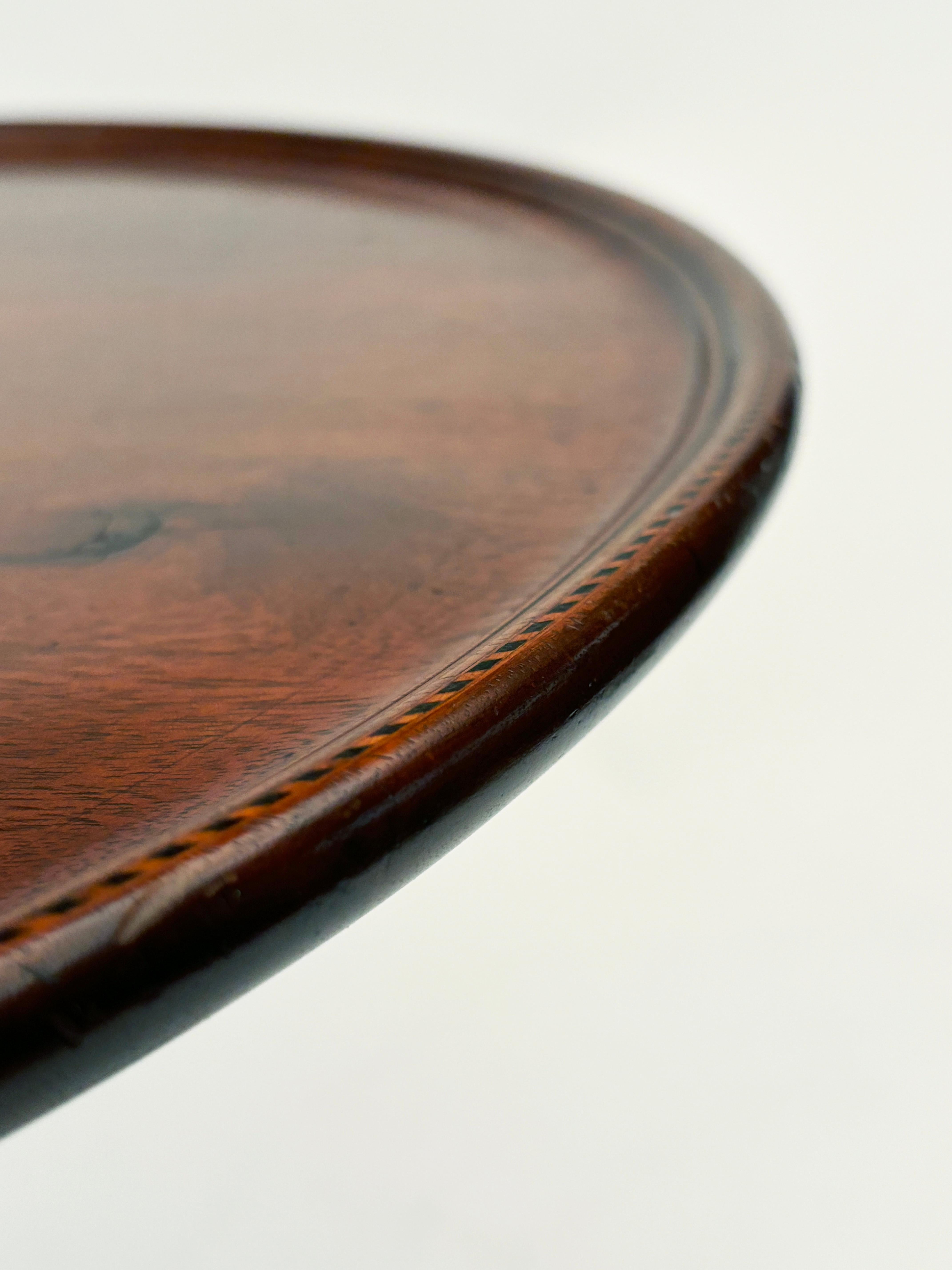 18th Century c. 1750 Walnut Chippendale Style Tilt Top Table with Dish Rim Inlay For Sale