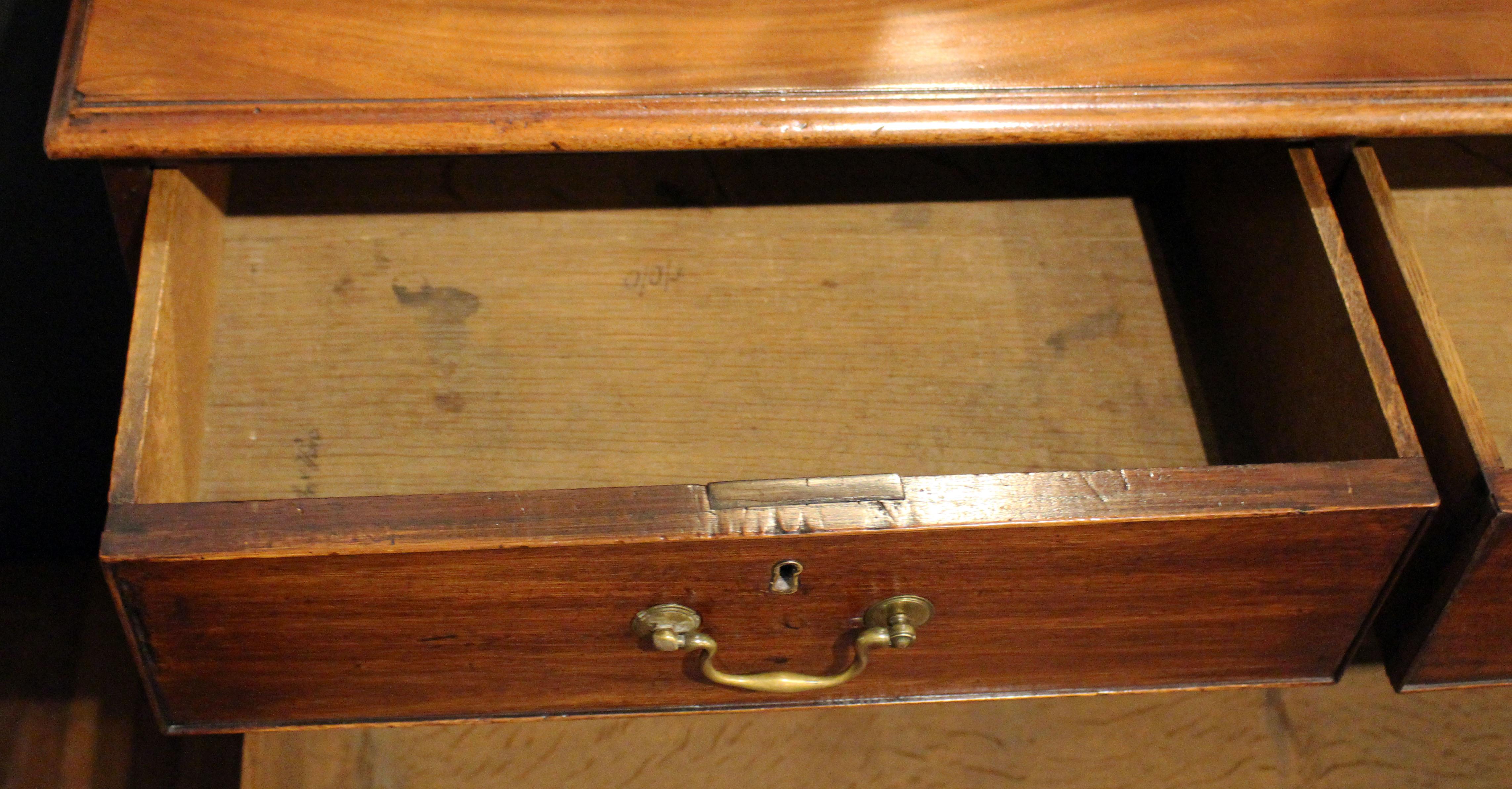 18th Century c. 1760-70 George III English Chippendale Style Chest of Drawers
