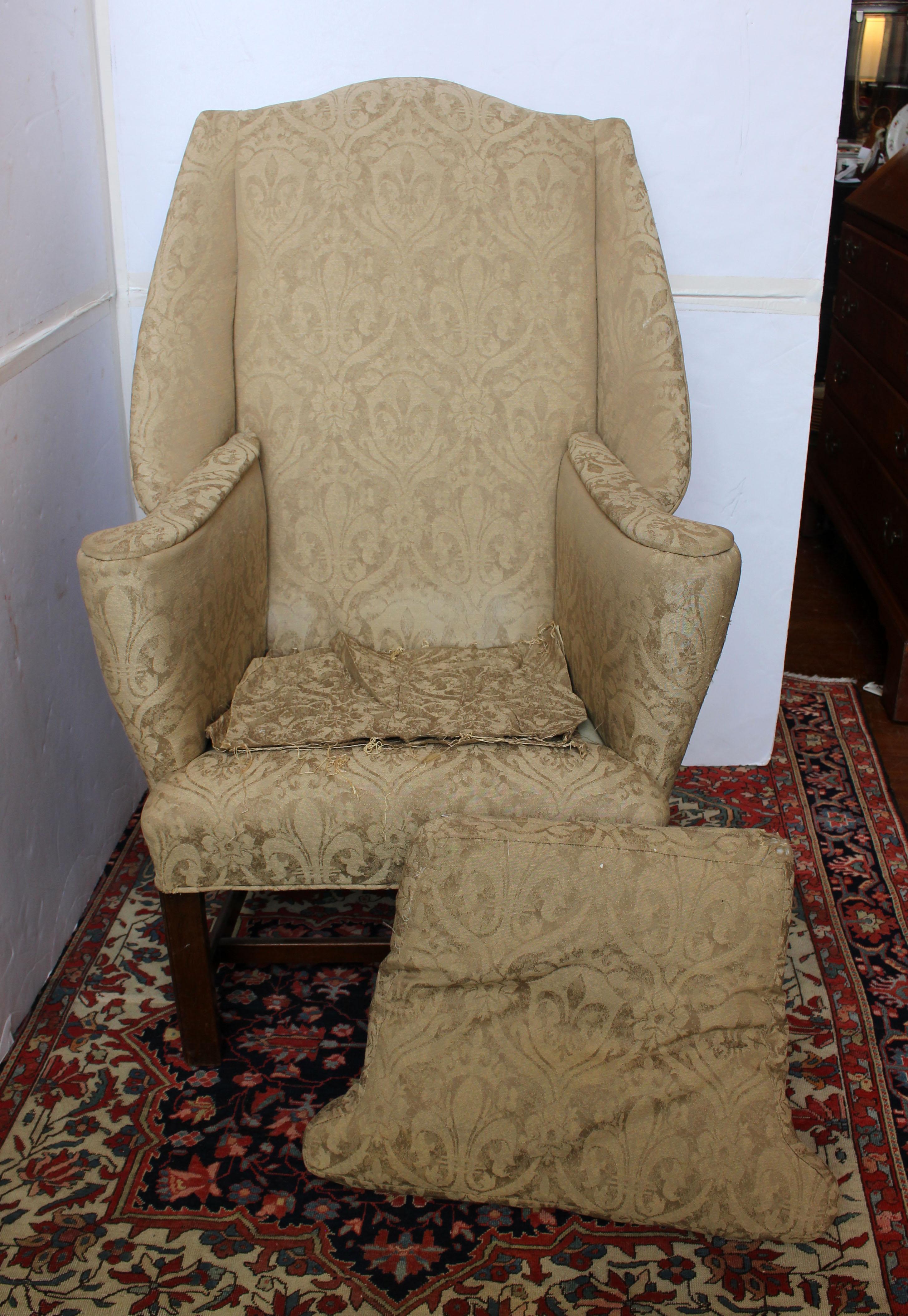 18th Century c. 1780 Irish Sleigh Back Wing Chair For Sale