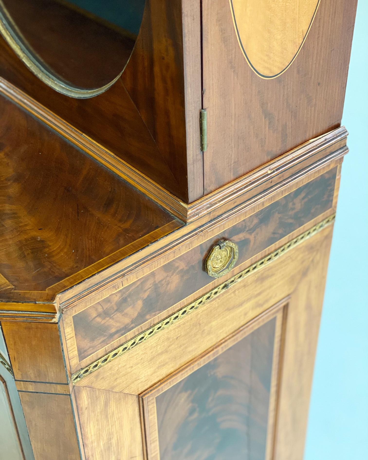c. 1785 George III Ladies Satinwood, Tulipwood, and Mahogany Writing Cabinet In Good Condition In SAINT LOUIS, MO