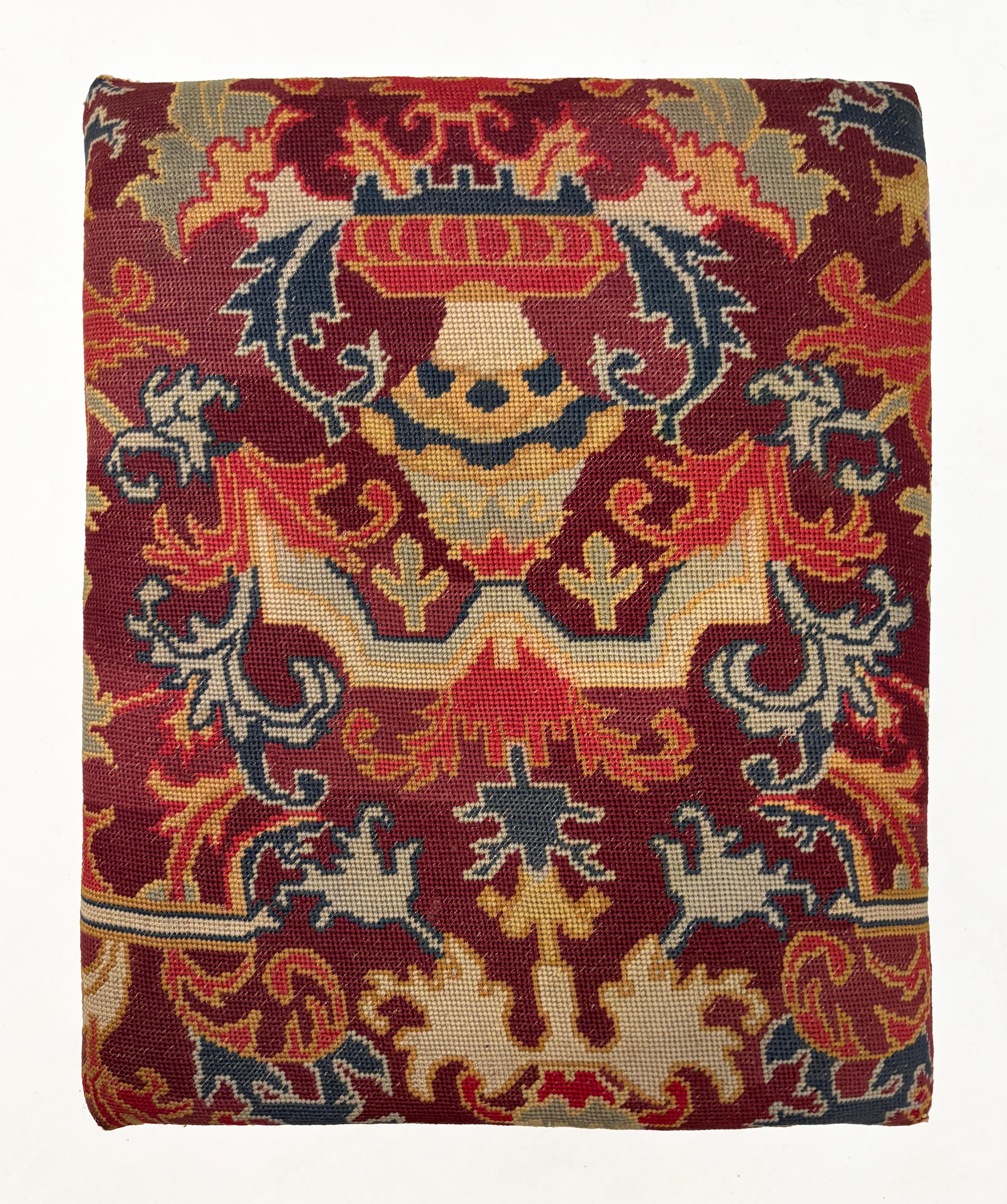 c. 1790 EICHE Handgeschnitzter englischer Hocker, handgeschnitzte Beine, Rillen-Nadelwerk im Angebot 4