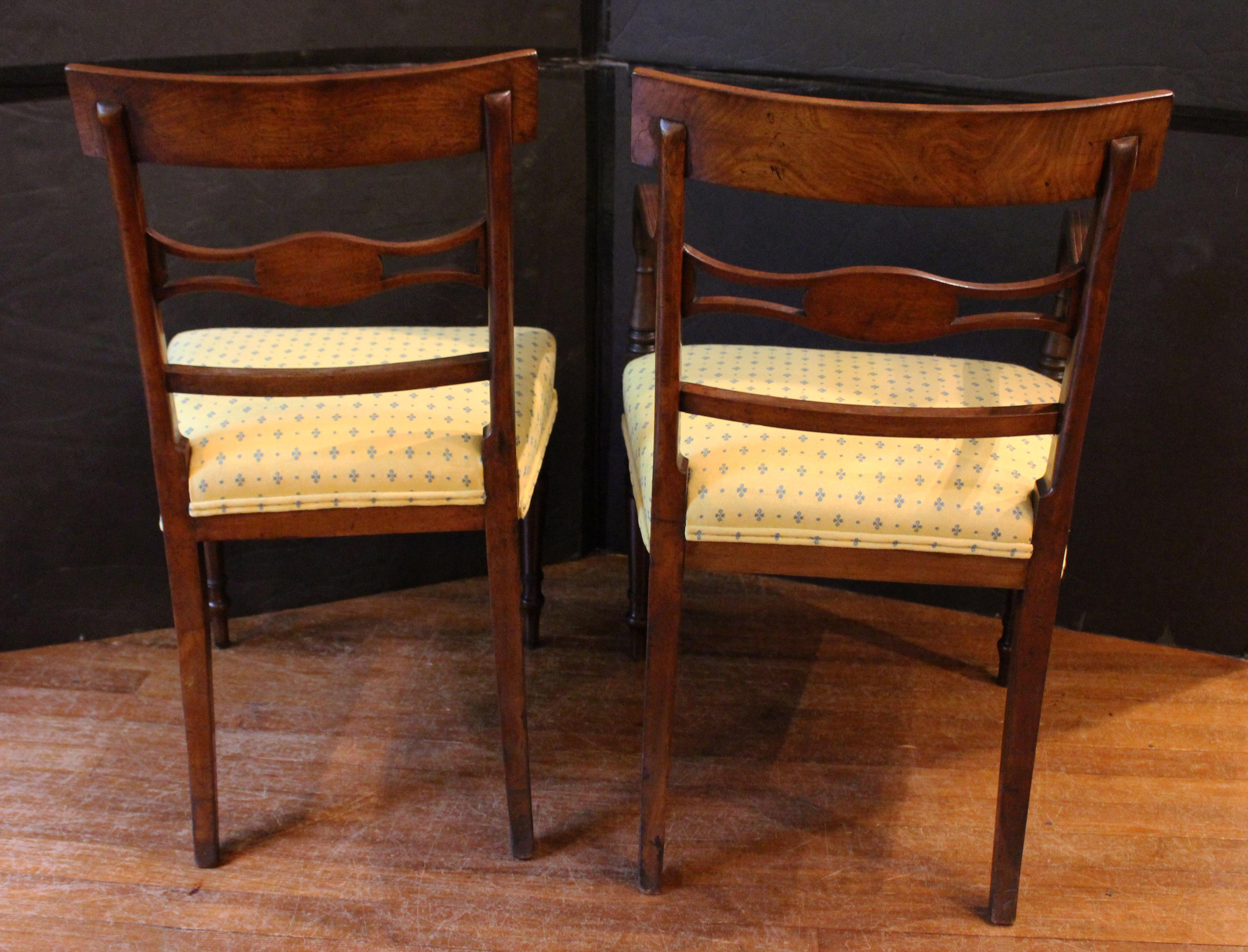 Tornito C. 1795 Set di 8 sedie da pranzo inglesi con design Sheraton in vendita