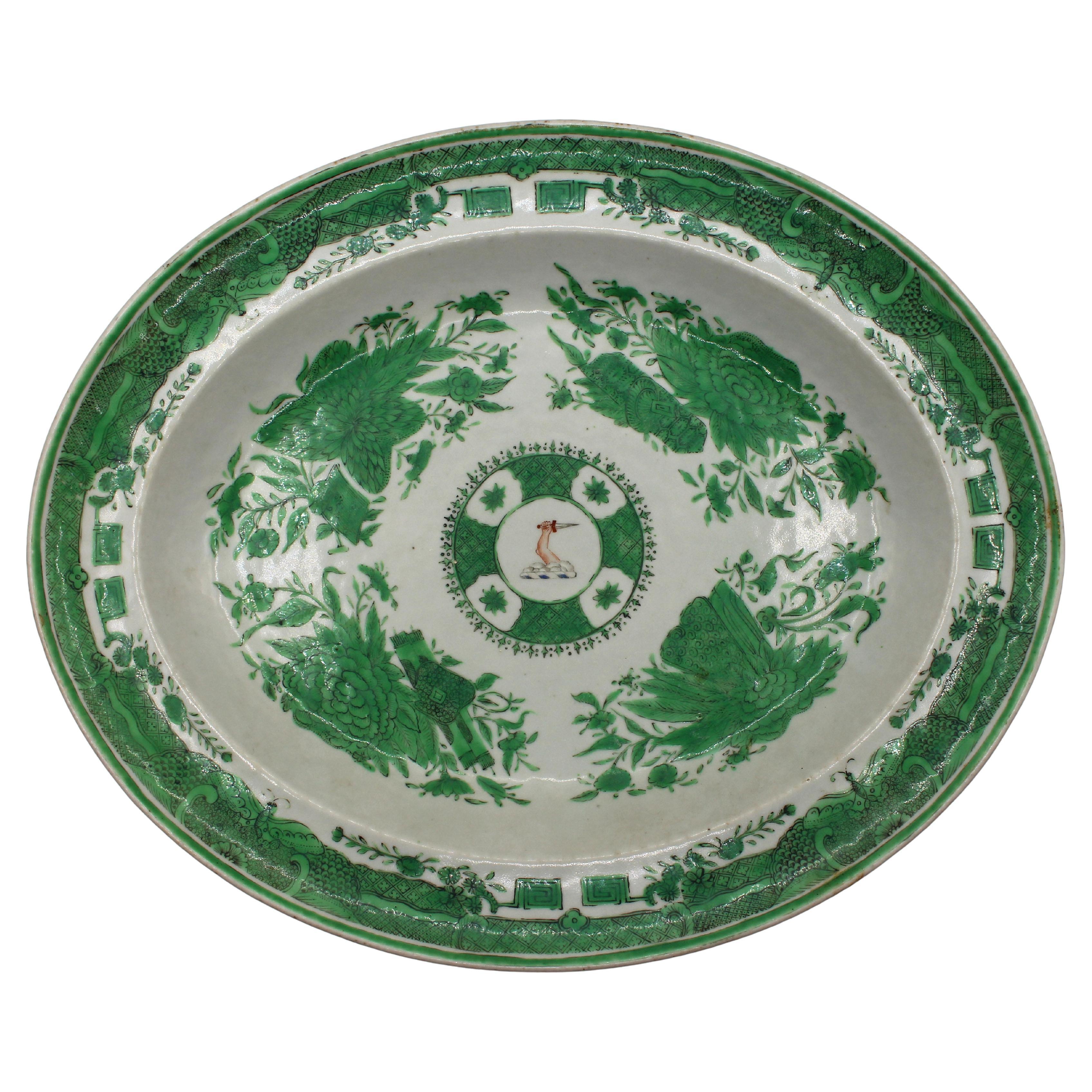 c. 1805 Chinese Export Porcelain Green Fitzhugh Platter im Angebot