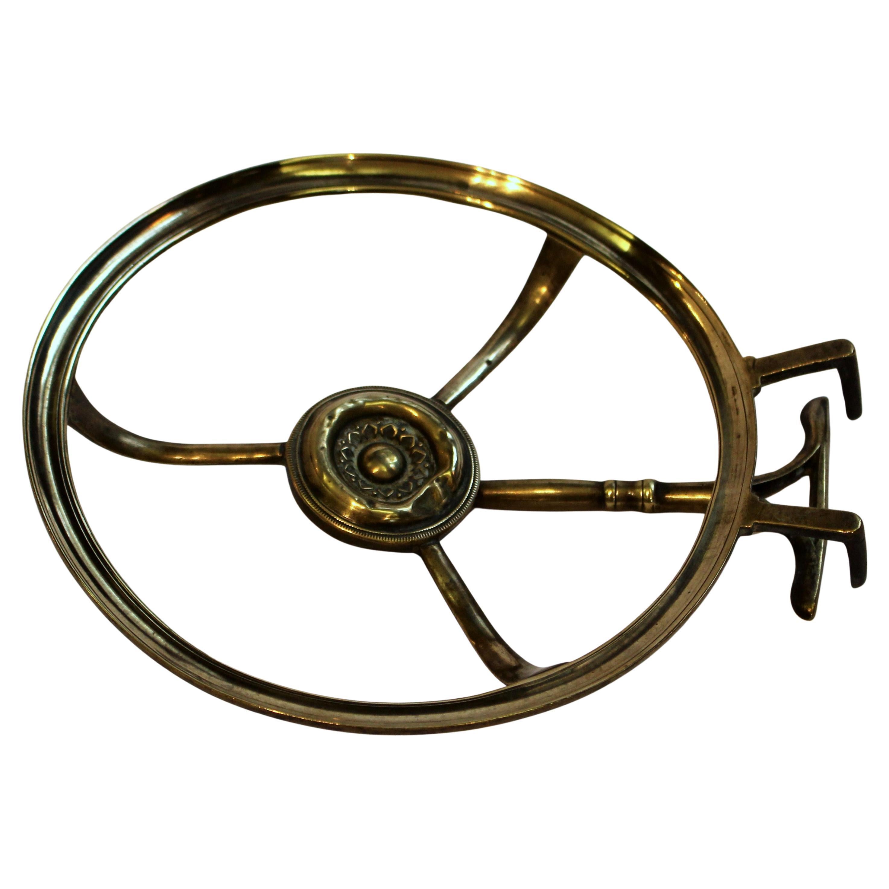 c. 1810 Soporte inglés georgiano de latón para defensa de chimenea