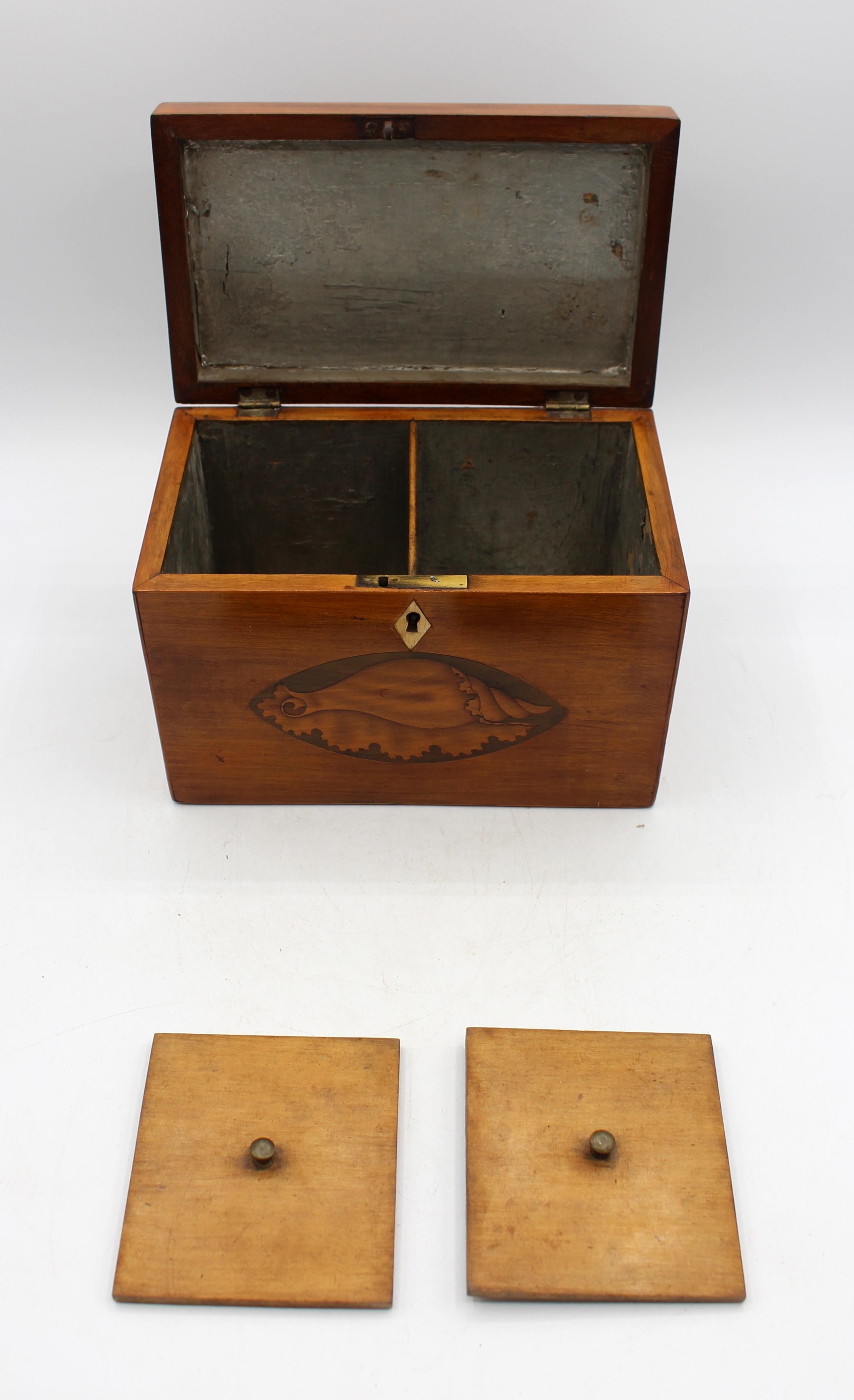 XIX secolo C. 1820 English Late Georgian Period Inlaid Tea Caddy in vendita