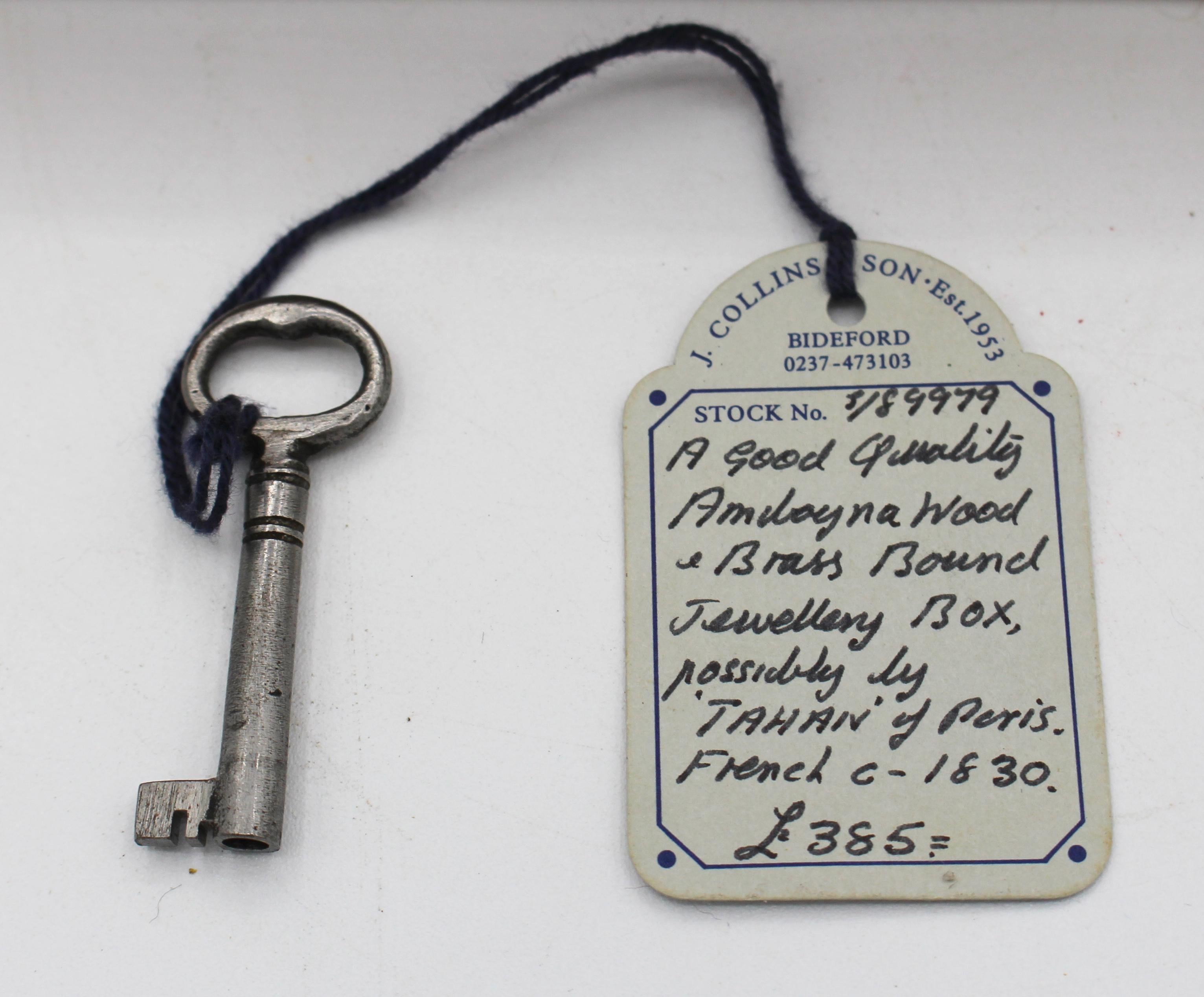 C. 1830 Joyero de Amboyna y Latón Encuadernado Neoclásico en venta
