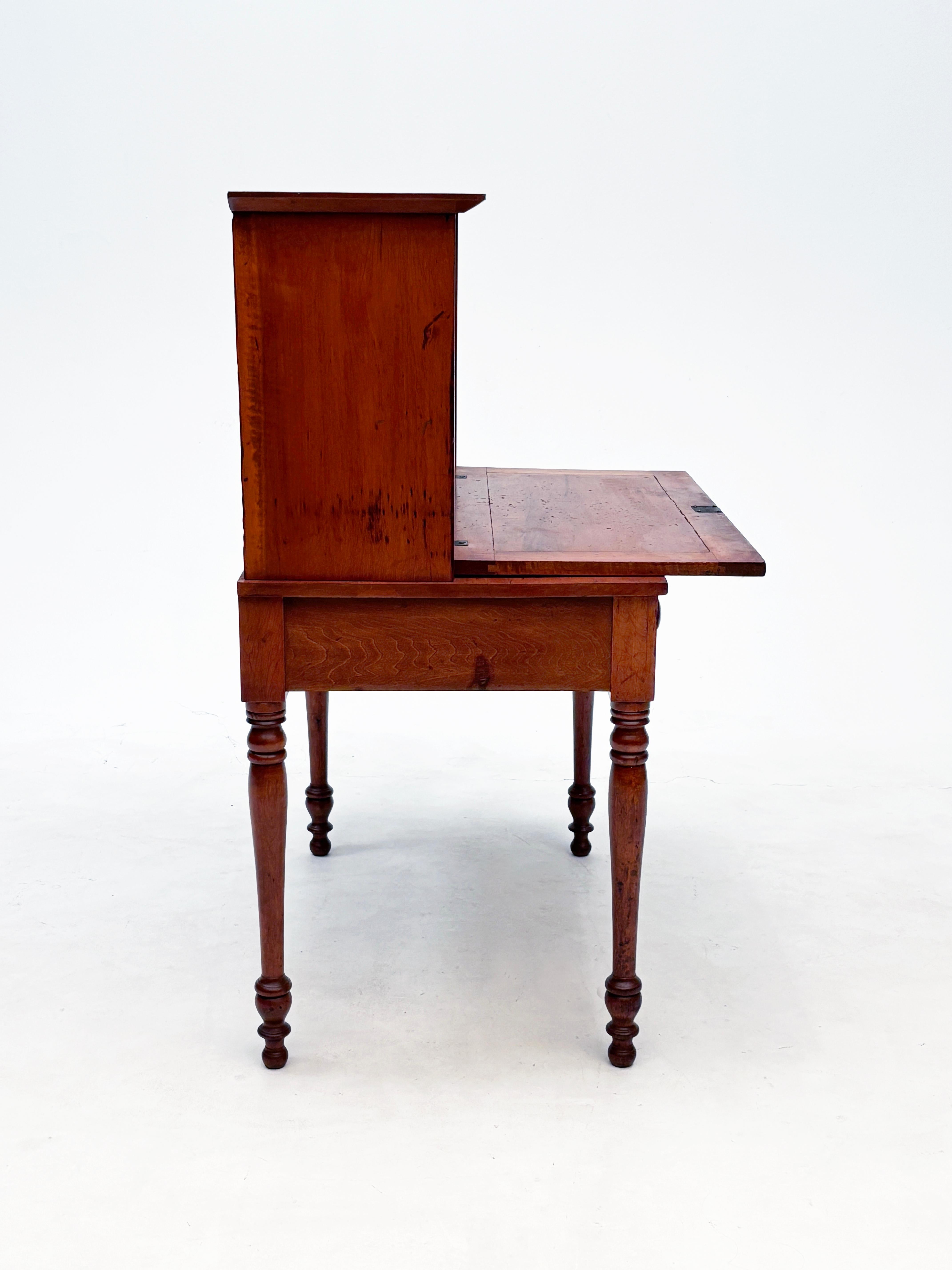 c. 1840-1850 Schreibtisch aus Südkirsche im Angebot 2