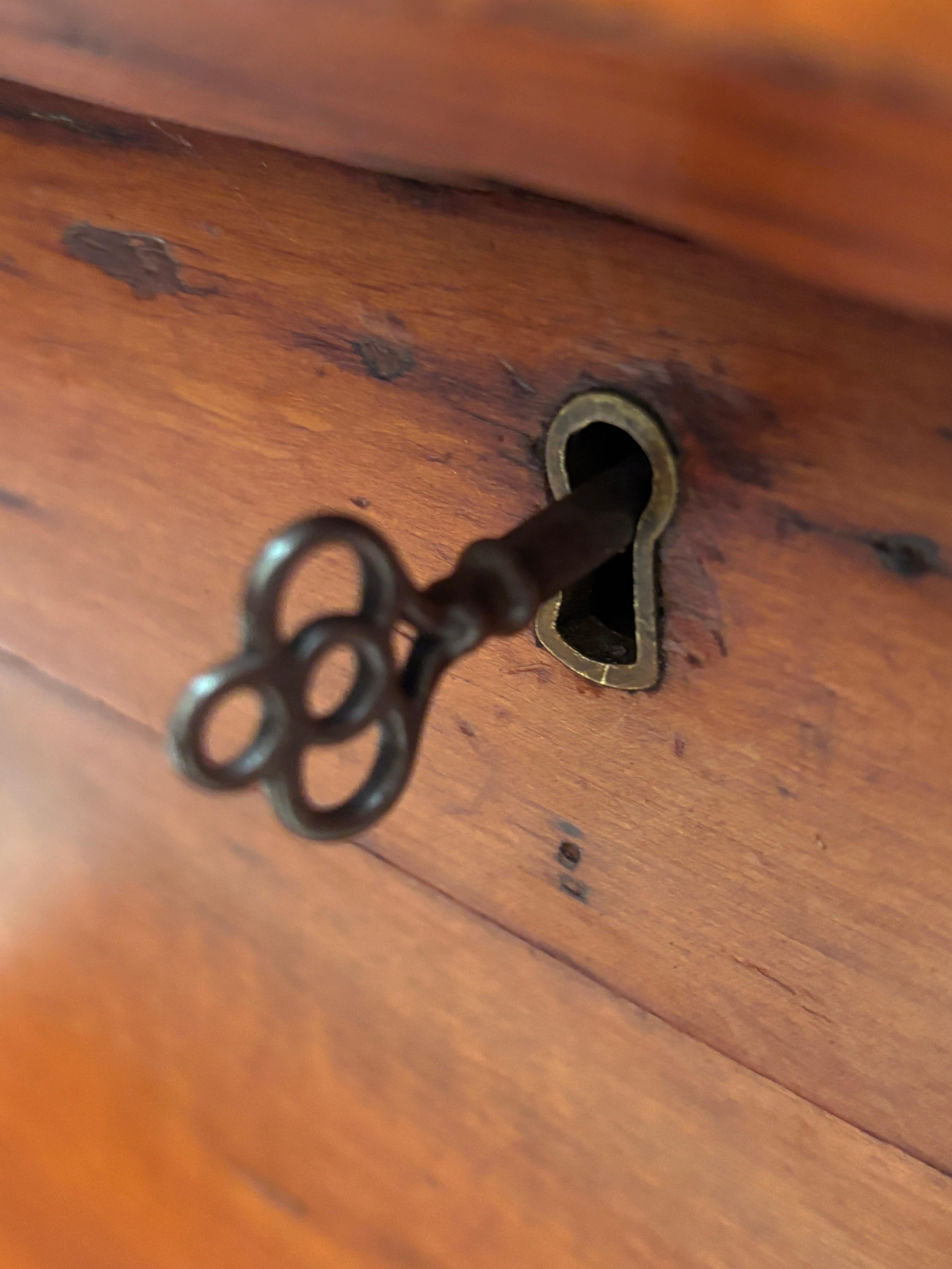 c. 1840-1850 Schreibtisch aus Südkirsche im Angebot 7