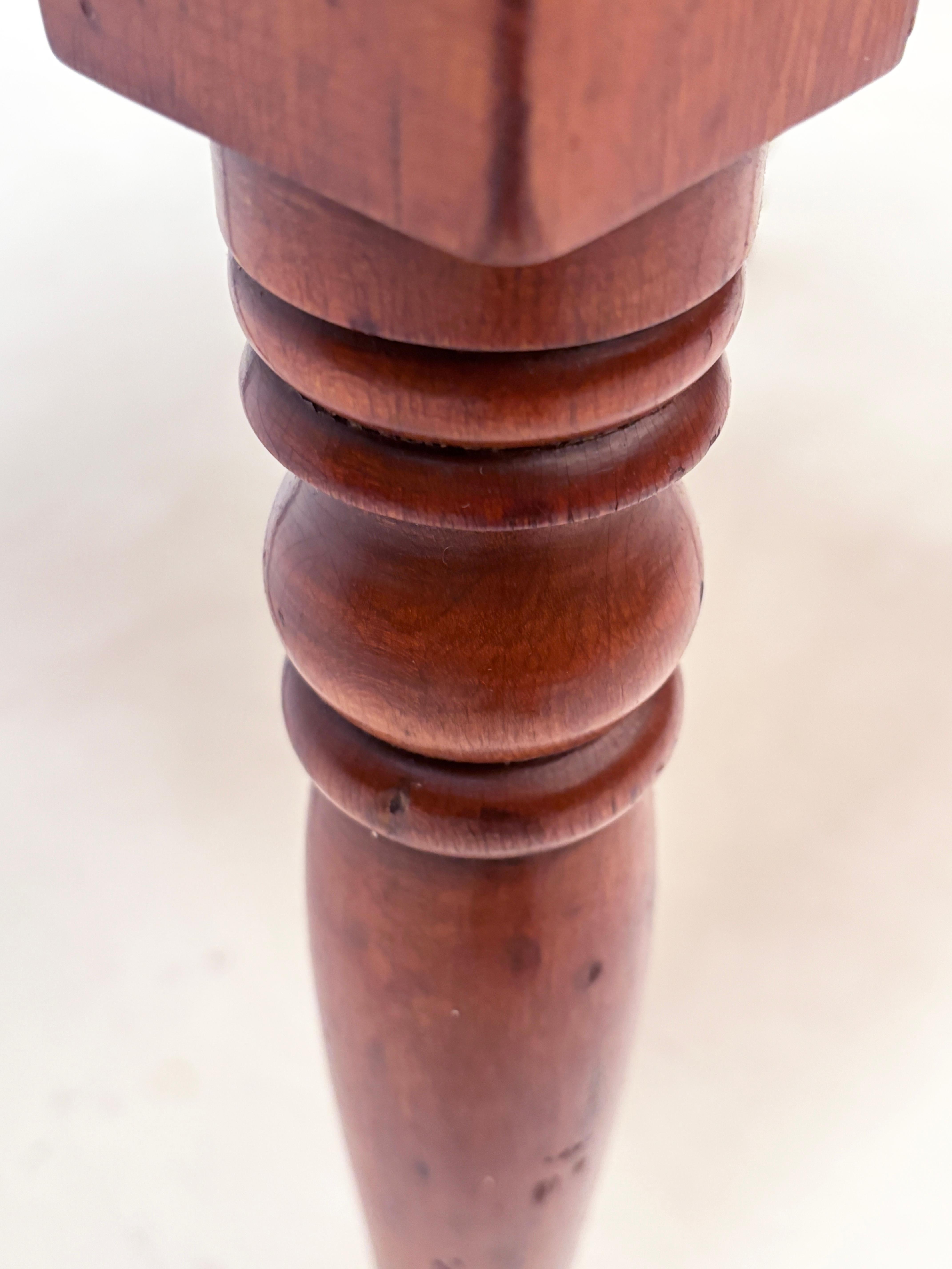 c. 1840-1850 Schreibtisch aus Südkirsche im Angebot 10