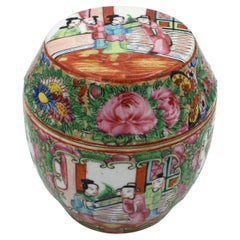 c. 1850 Chinese Export Rose Medallion Covered Box