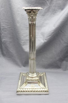 C. 1853-1867 Coppia di candelabri inglesi in argento su rame