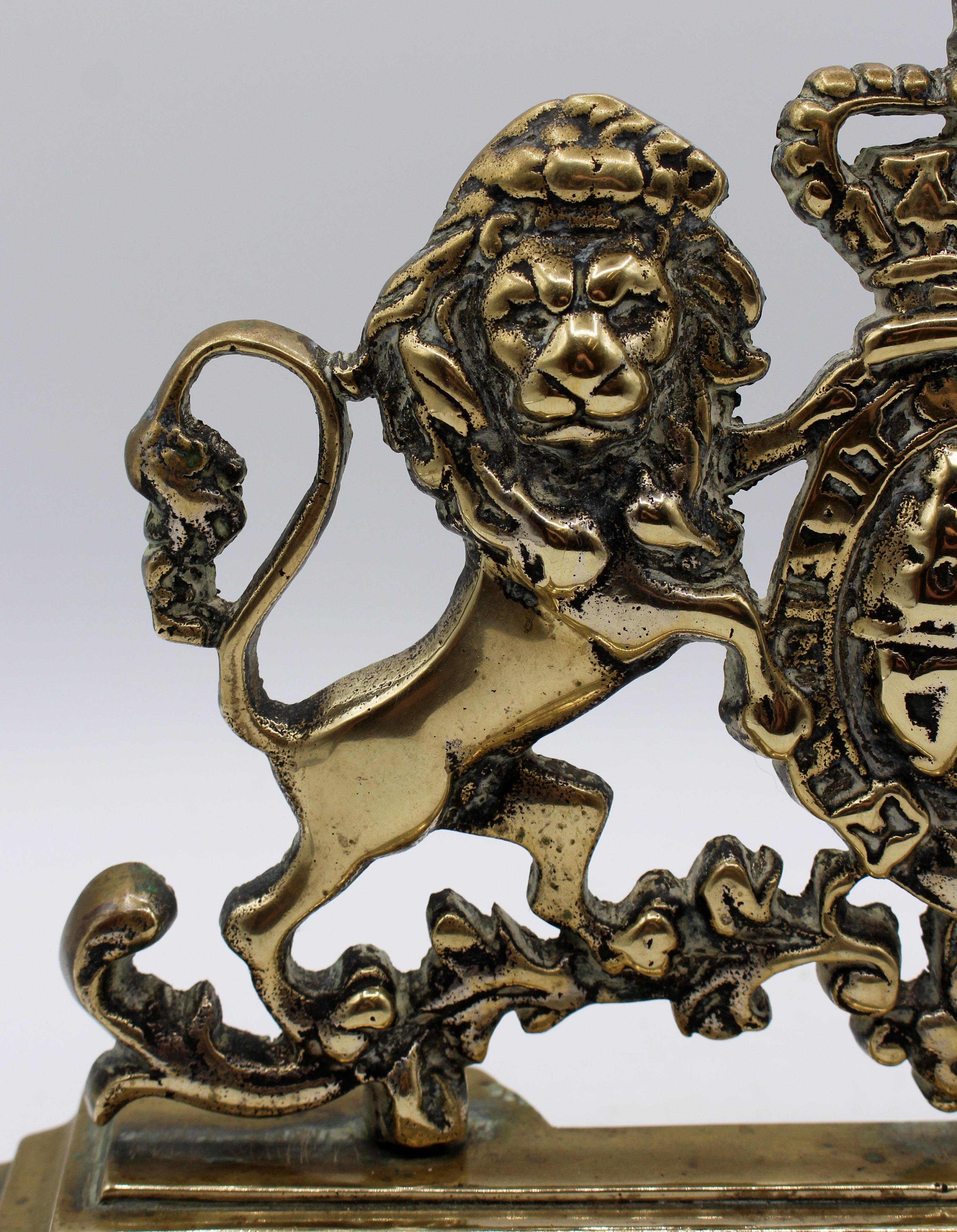 Calco C. 1860-80 English Cast Brass Royal Crest Doorstop in vendita