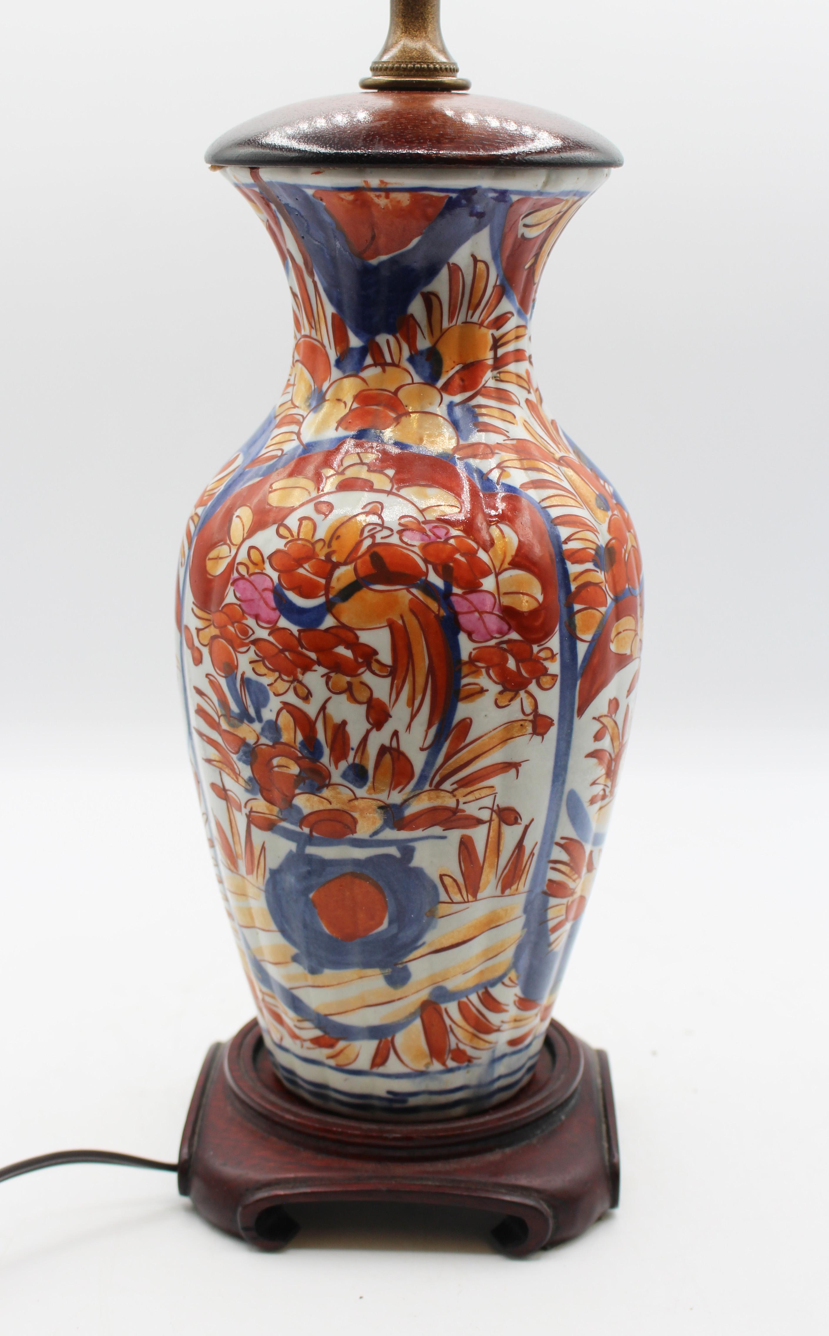 19th Century C. 1860-80 Pair of Japanese Imari Vases Mounted as Lamps For Sale