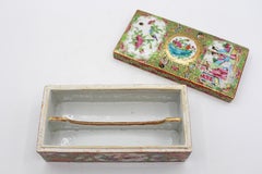 C. 1860 Chinesischer Export Porzellan Rose Medaillon Schreibtisch Box
