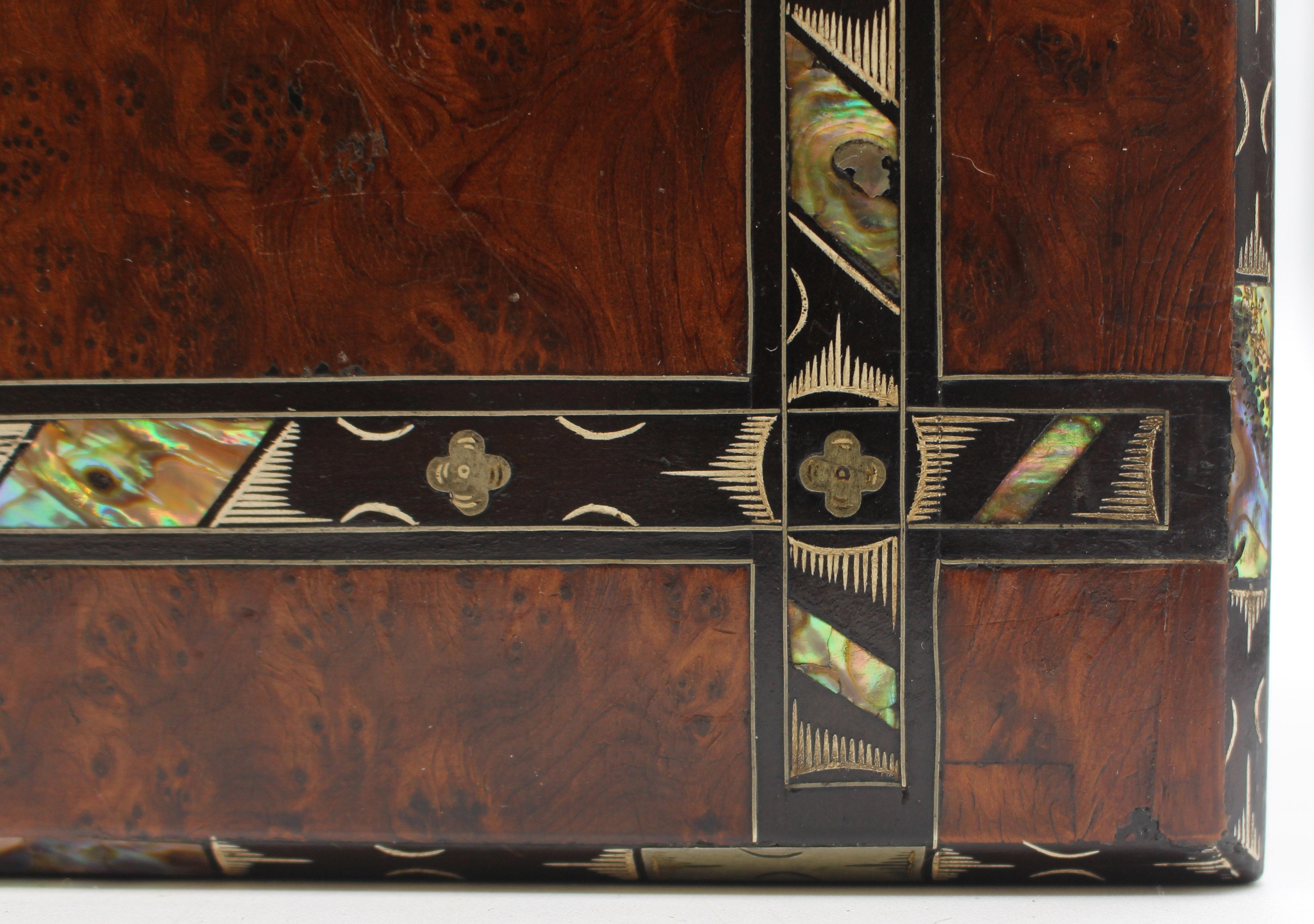 C. 1860 English Inlaid Burl Wood Lap Desk Writing Box en venta 4