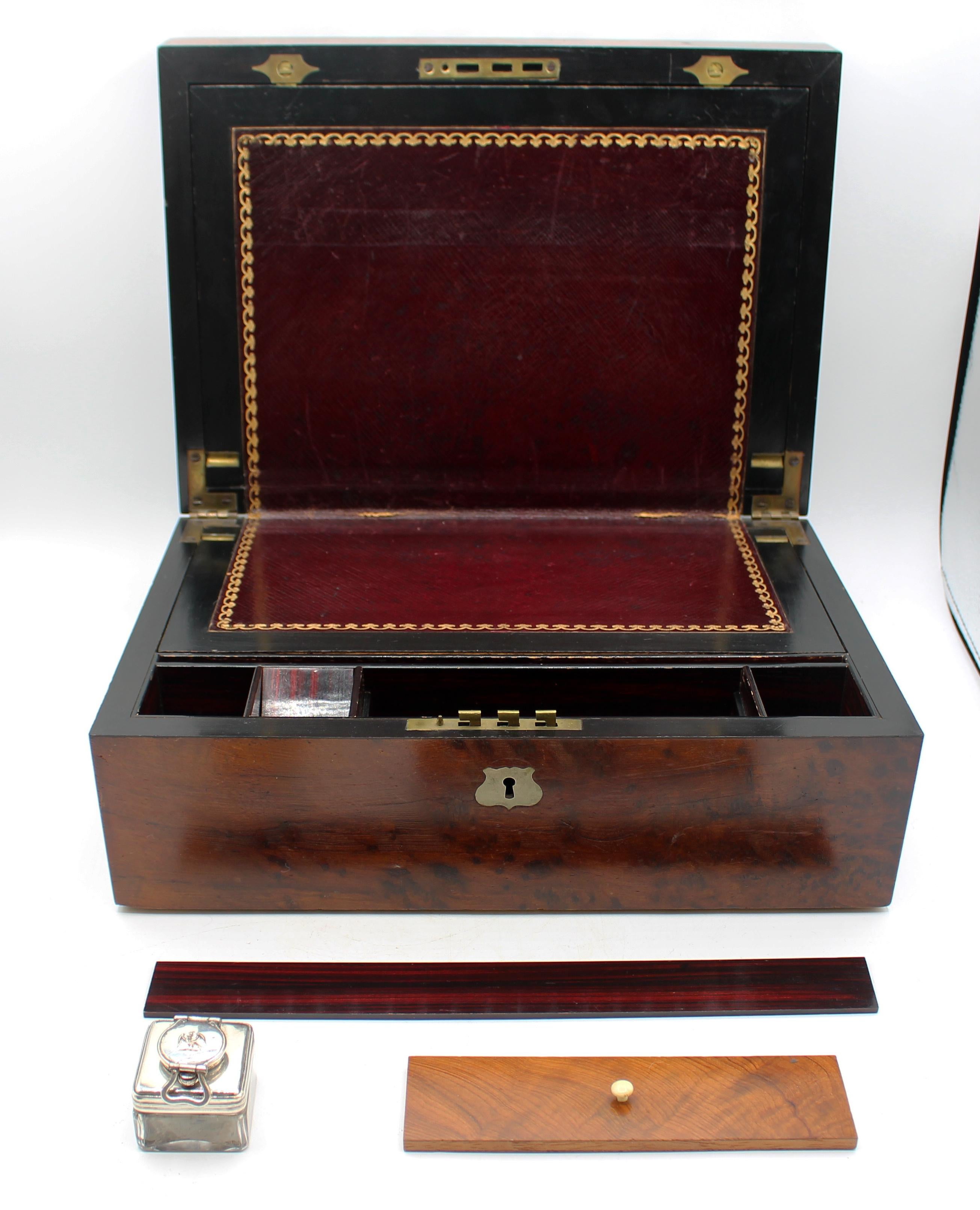 C. 1860 English Inlaid Burl Wood Lap Desk Writing Box Silver en venta