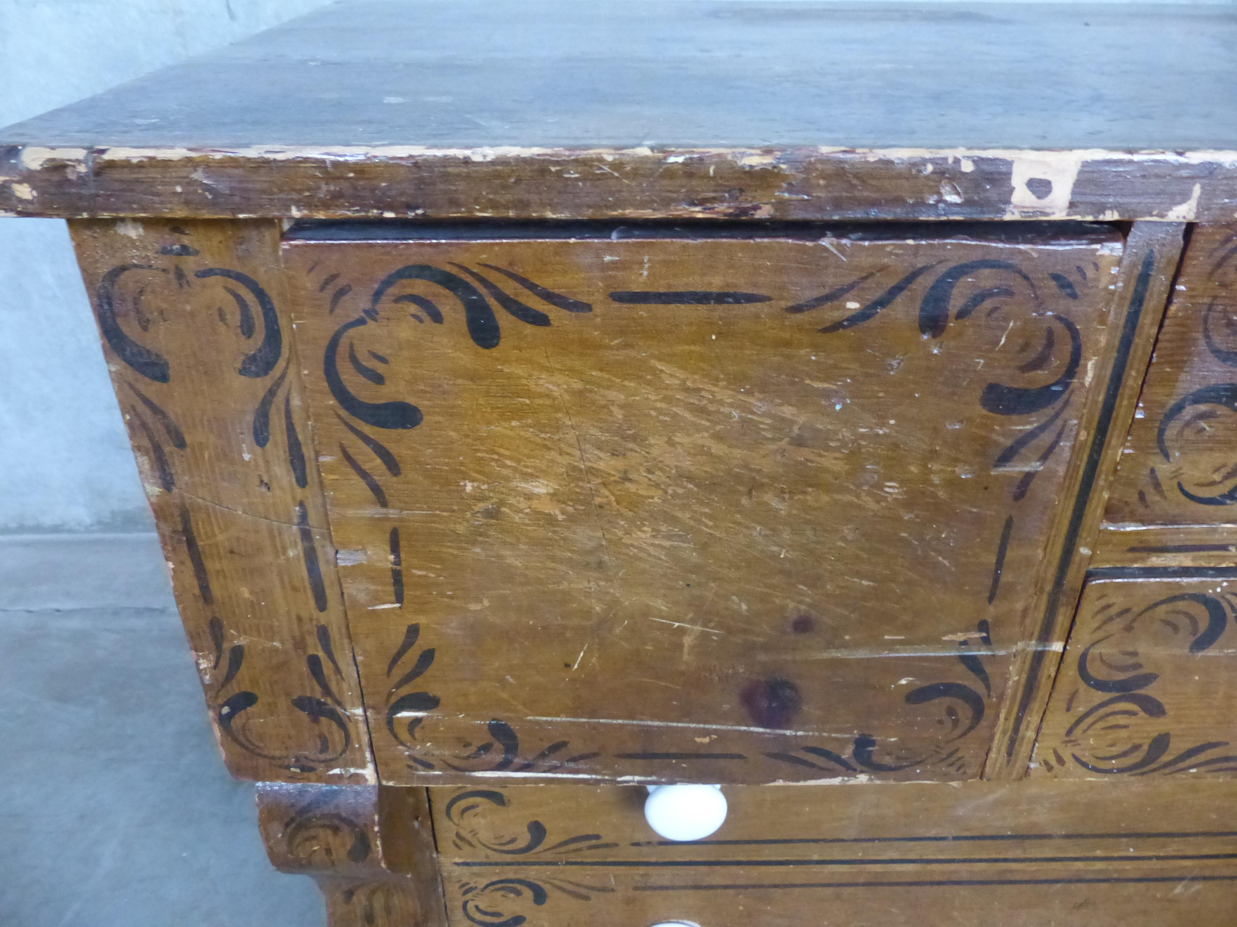 Late 19th Century Canadiana Pine Chest of Drawers in Original Folk Art Stencil, circa 1870 For Sale