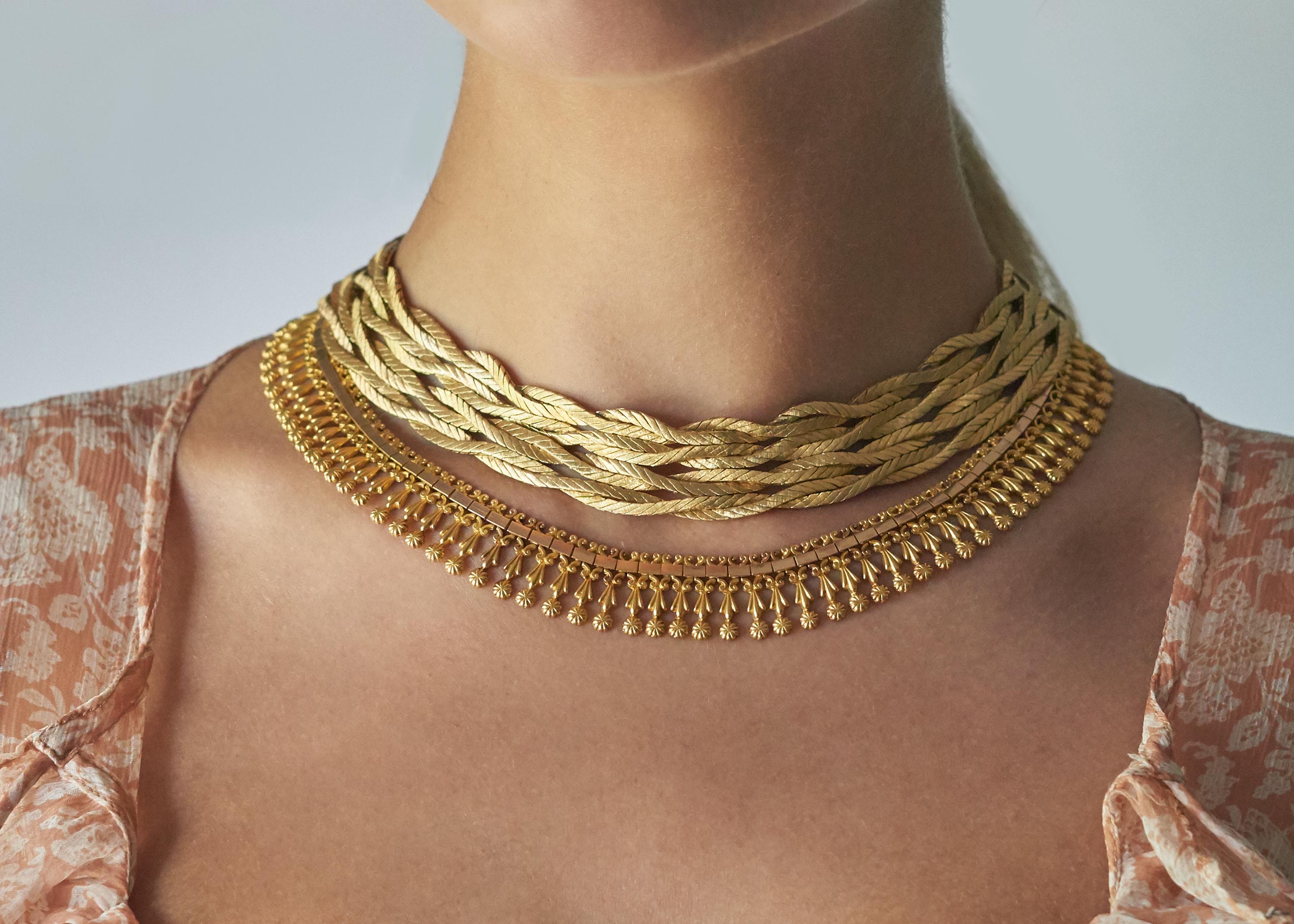 Women's French Yellow and Rose Gold Fringe Necklace, circa 1870