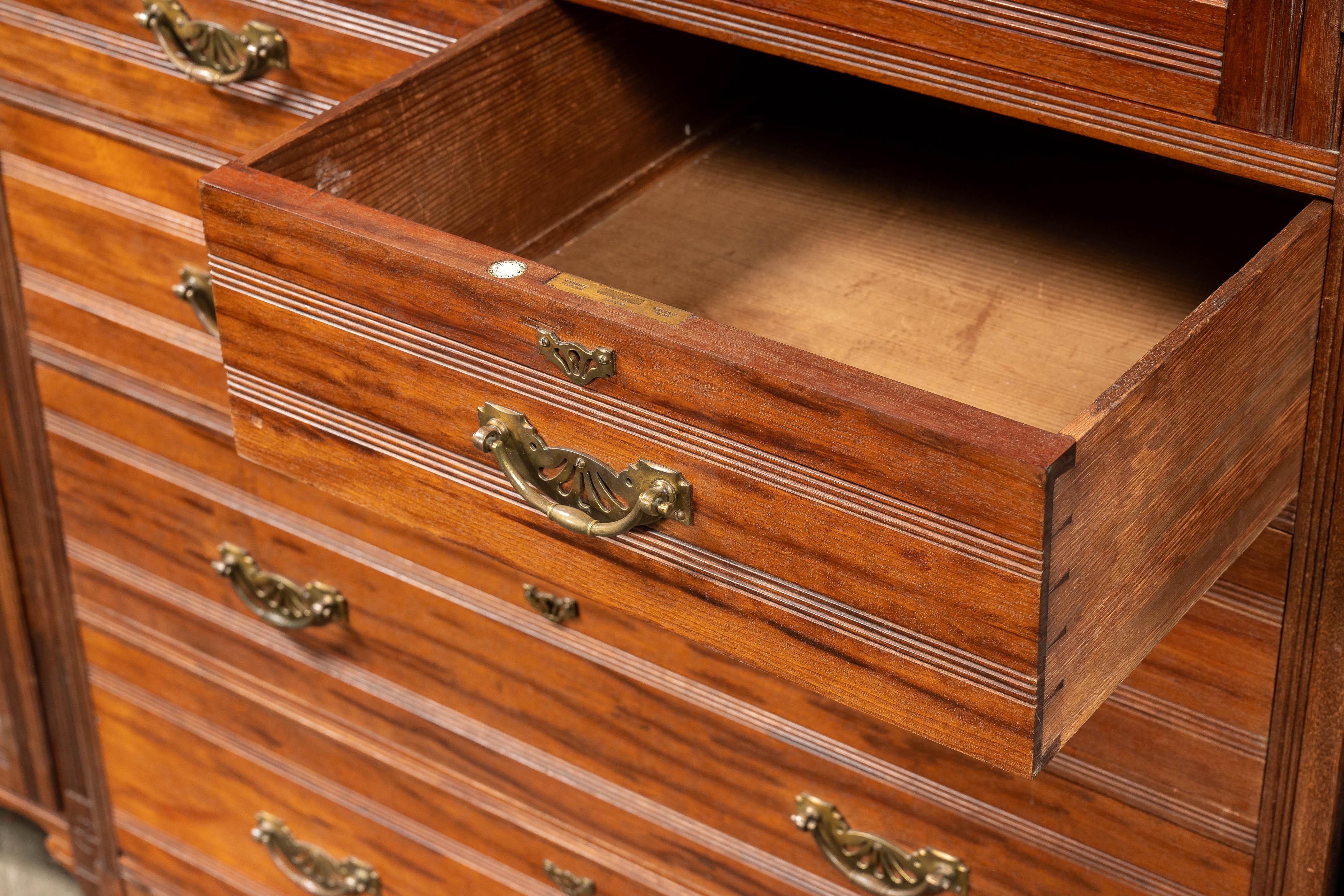 c. 1880 Arts & Crafts 3-Section Cabinet by Edwards & Sons in vendita 3