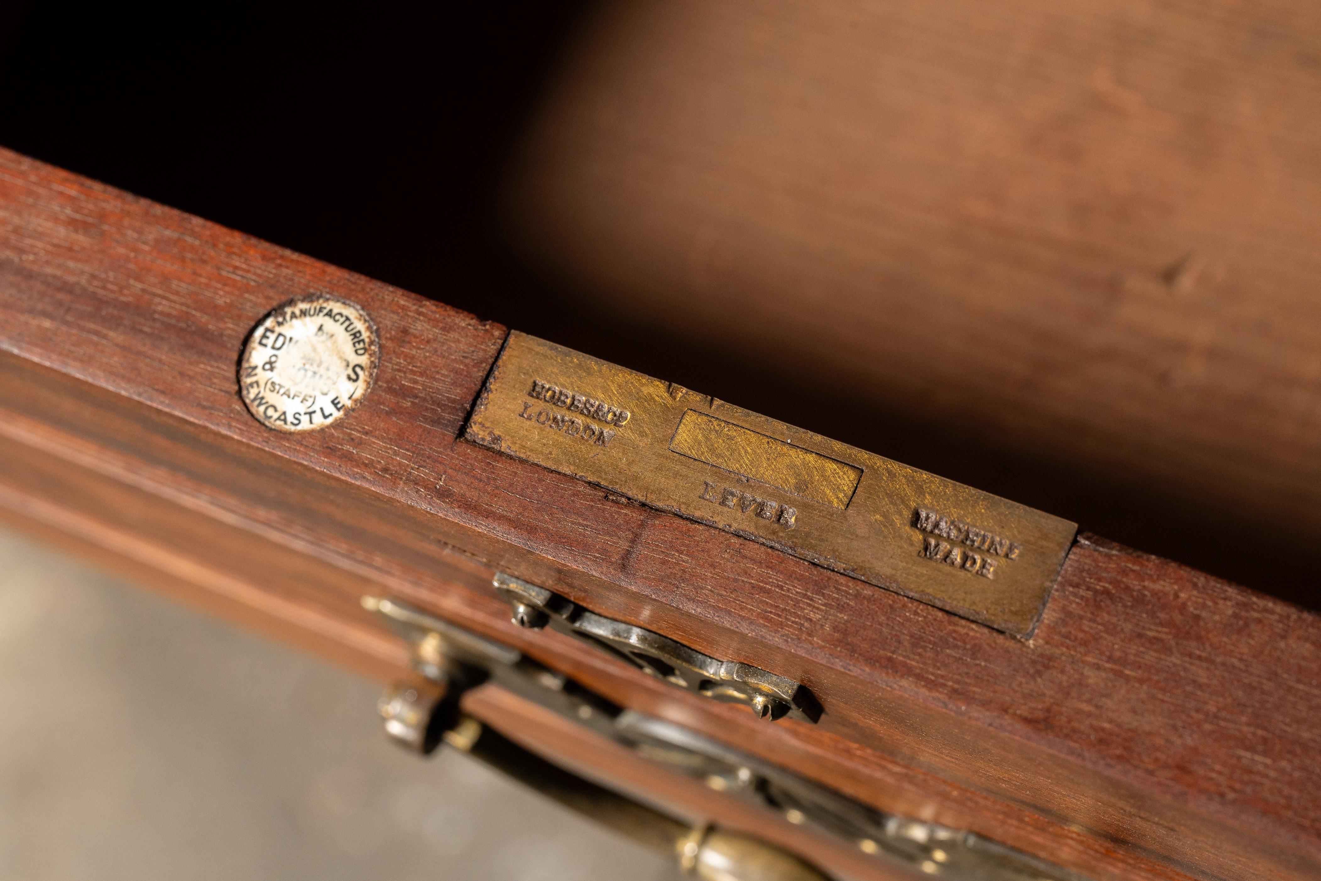 c. 1880 Arts & Crafts 3-Section Cabinet by Edwards & Sons in vendita 5