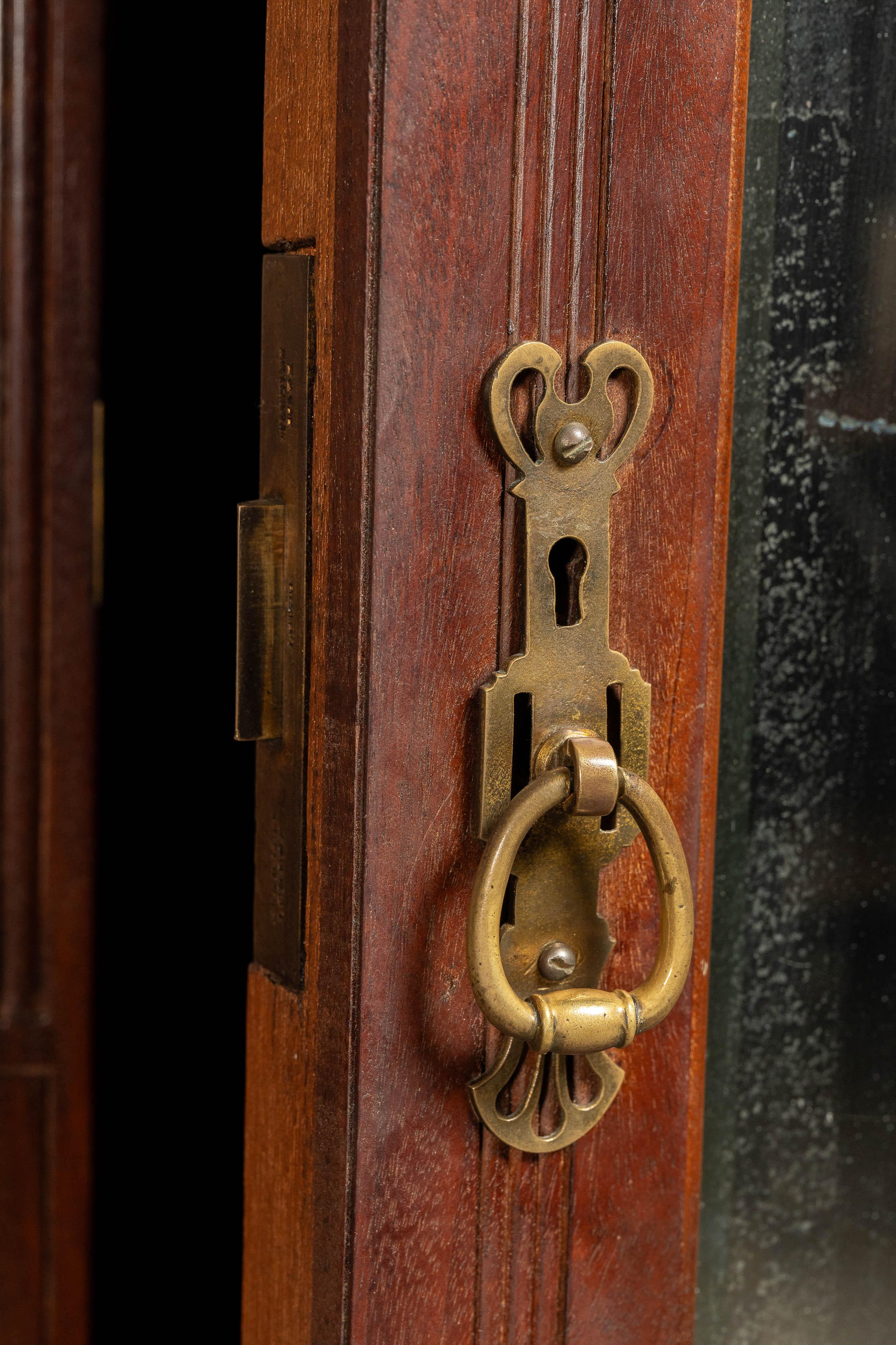 c. 1880 Arts & Crafts 3-Section Cabinet by Edwards & Sons in vendita 11