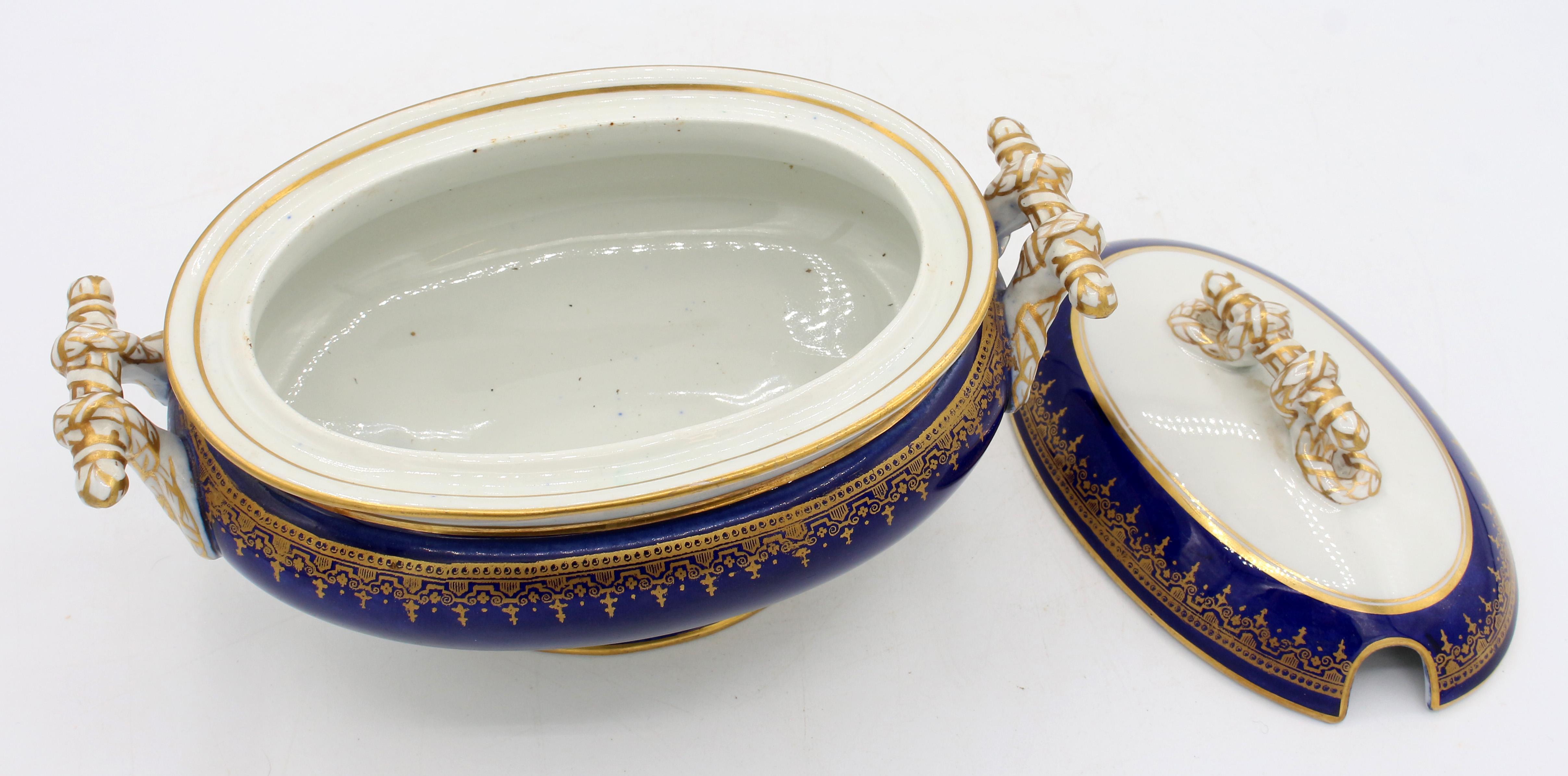 c. 1880 Sopera cubierta de Ashworth Ironstone con bandeja inferior Inglés en venta