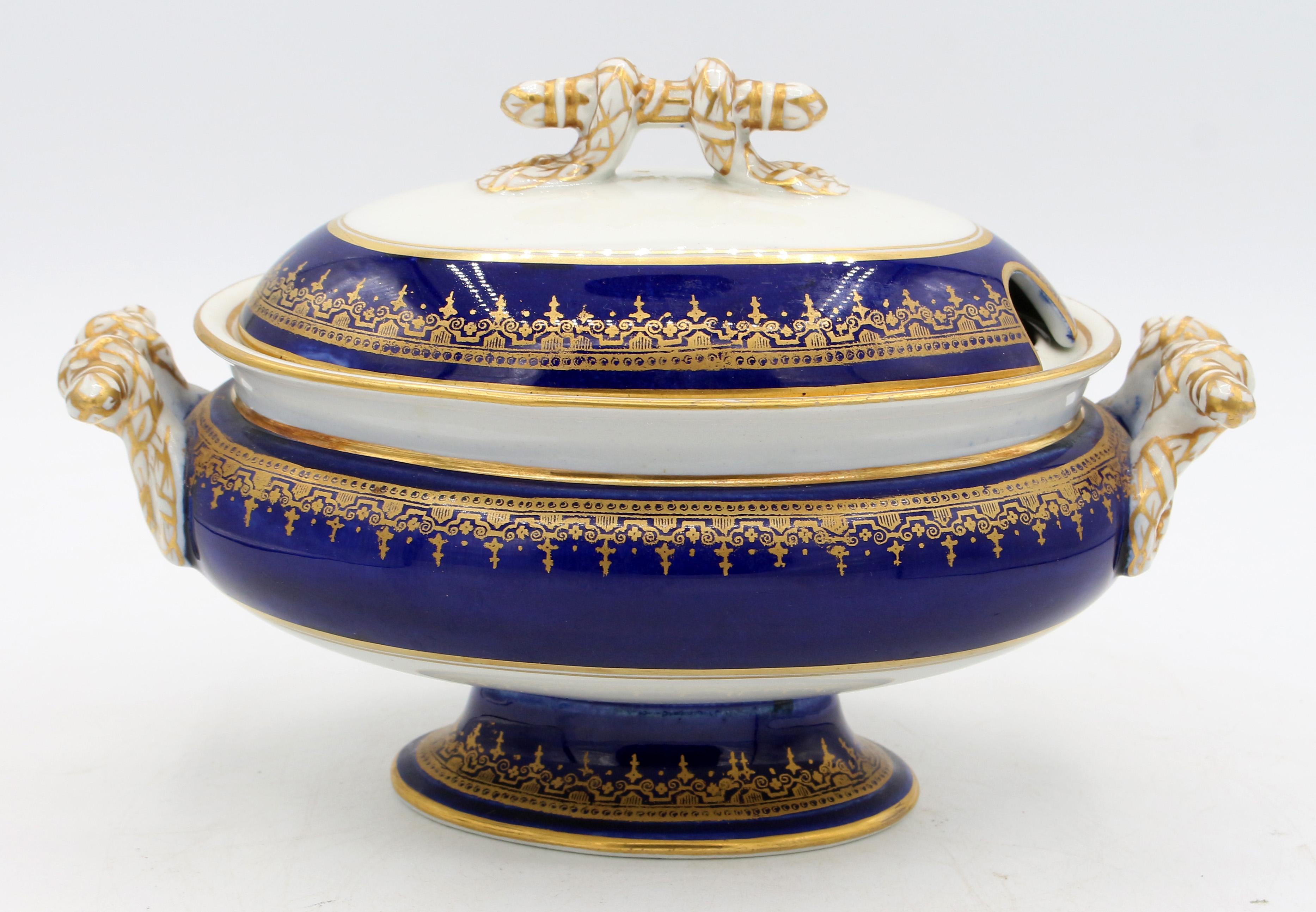 c. 1880 Sopera cubierta de Ashworth Ironstone con bandeja inferior en Bueno estado para la venta en Chapel Hill, NC