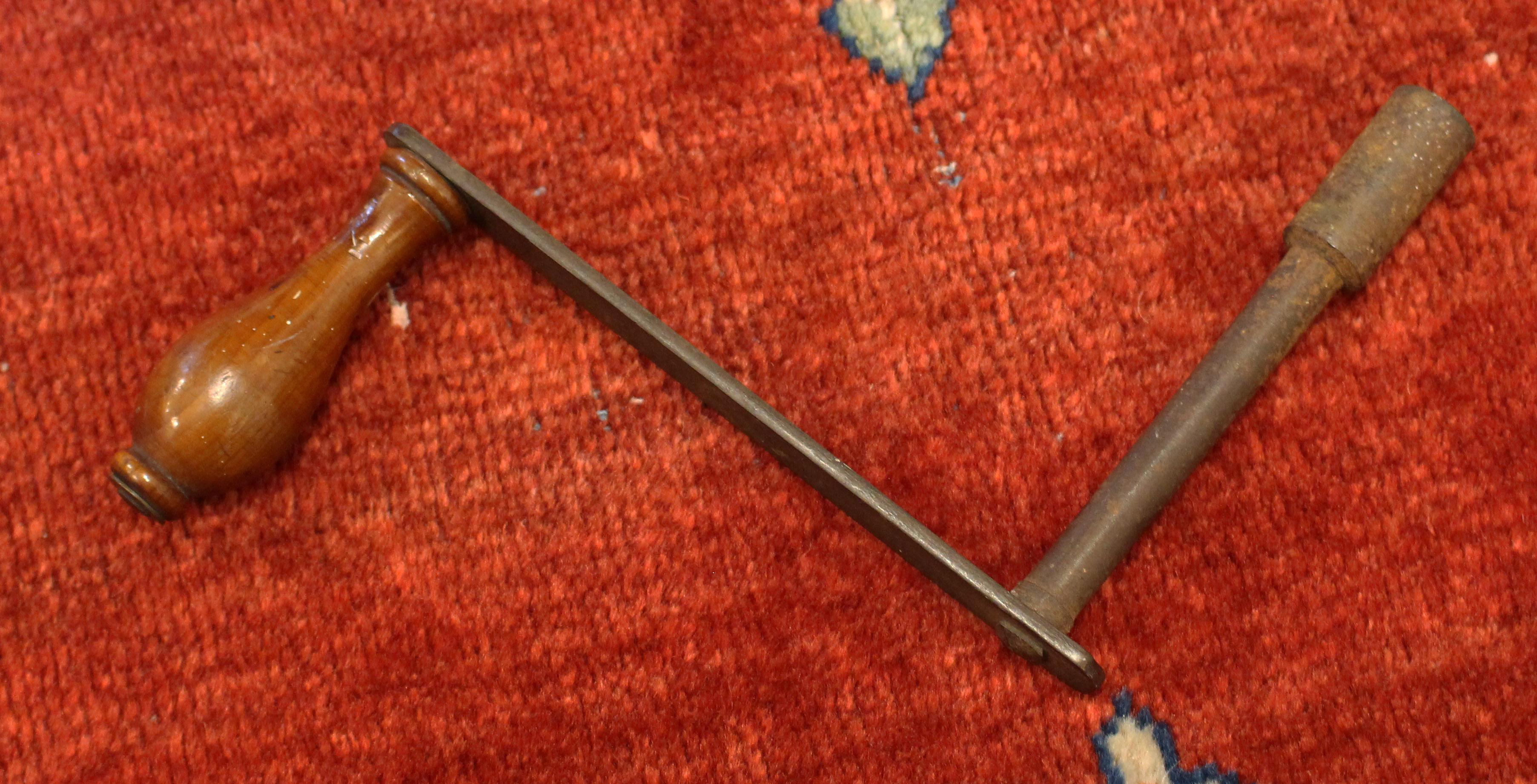 c. 1880 English Round Extending Regency Revival Dining Table en venta 2