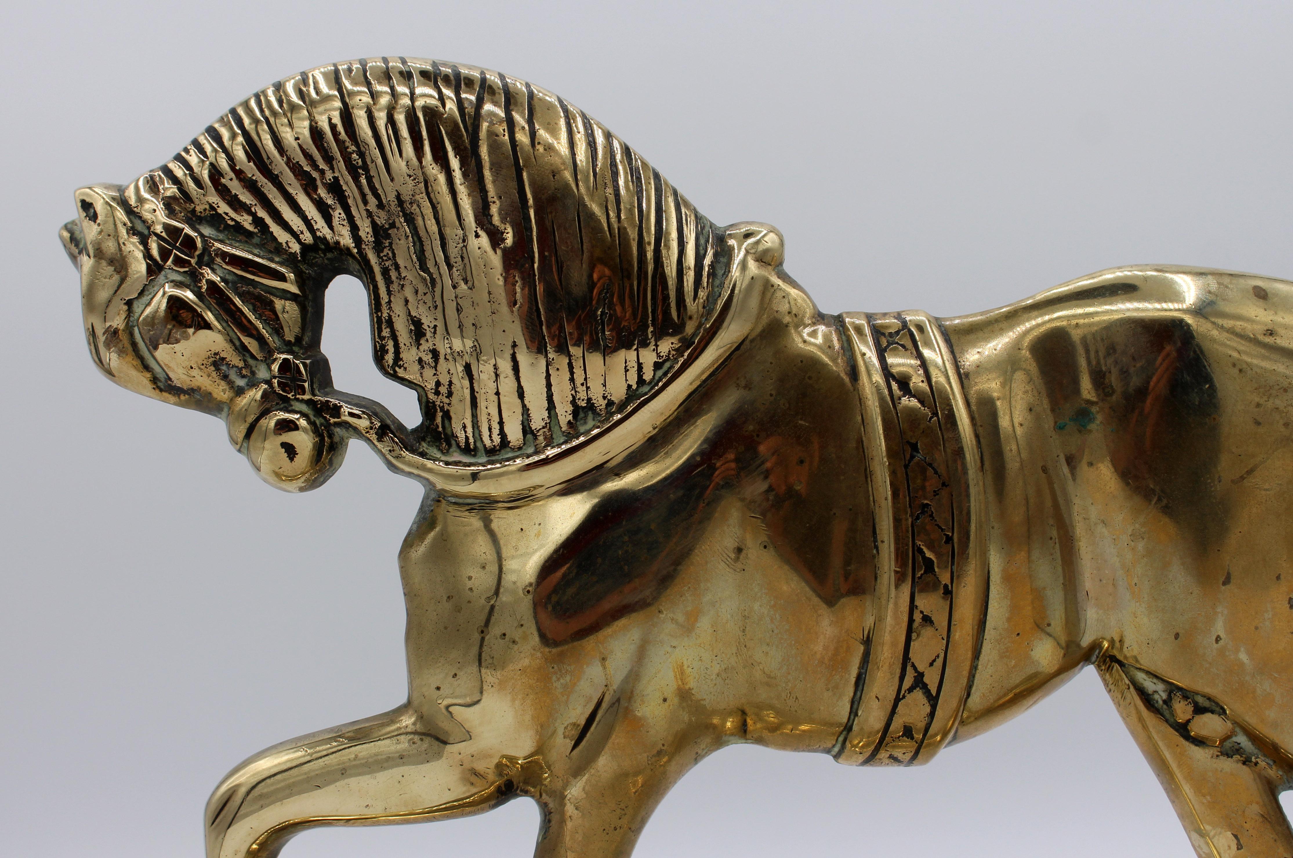XIXe siècle C. 1880 Pair of English Brass Horse Doorstops en vente