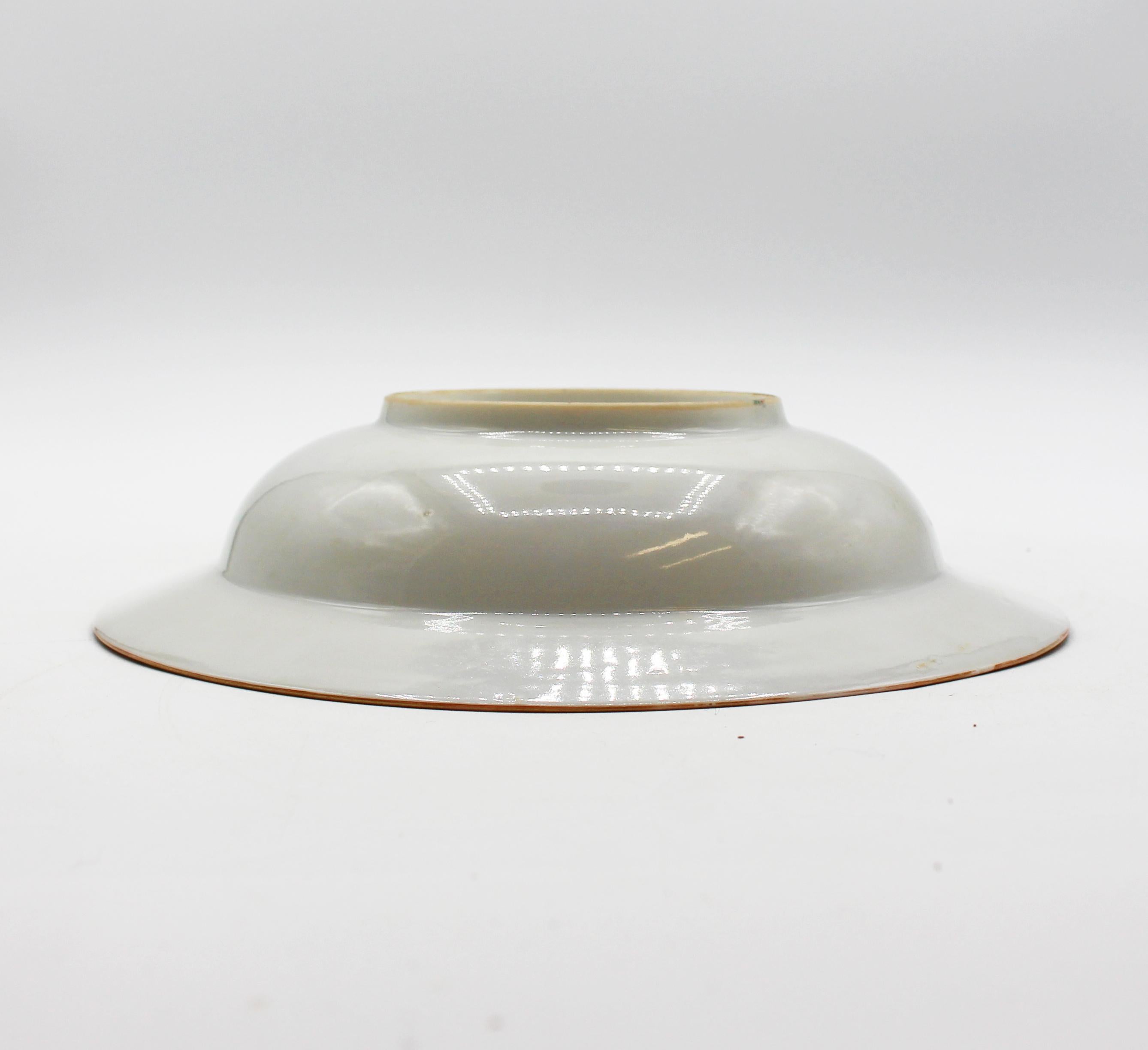 C. 1880s Chinese Export Porcelain Rose Medallion Soup Bowl For Sale 1