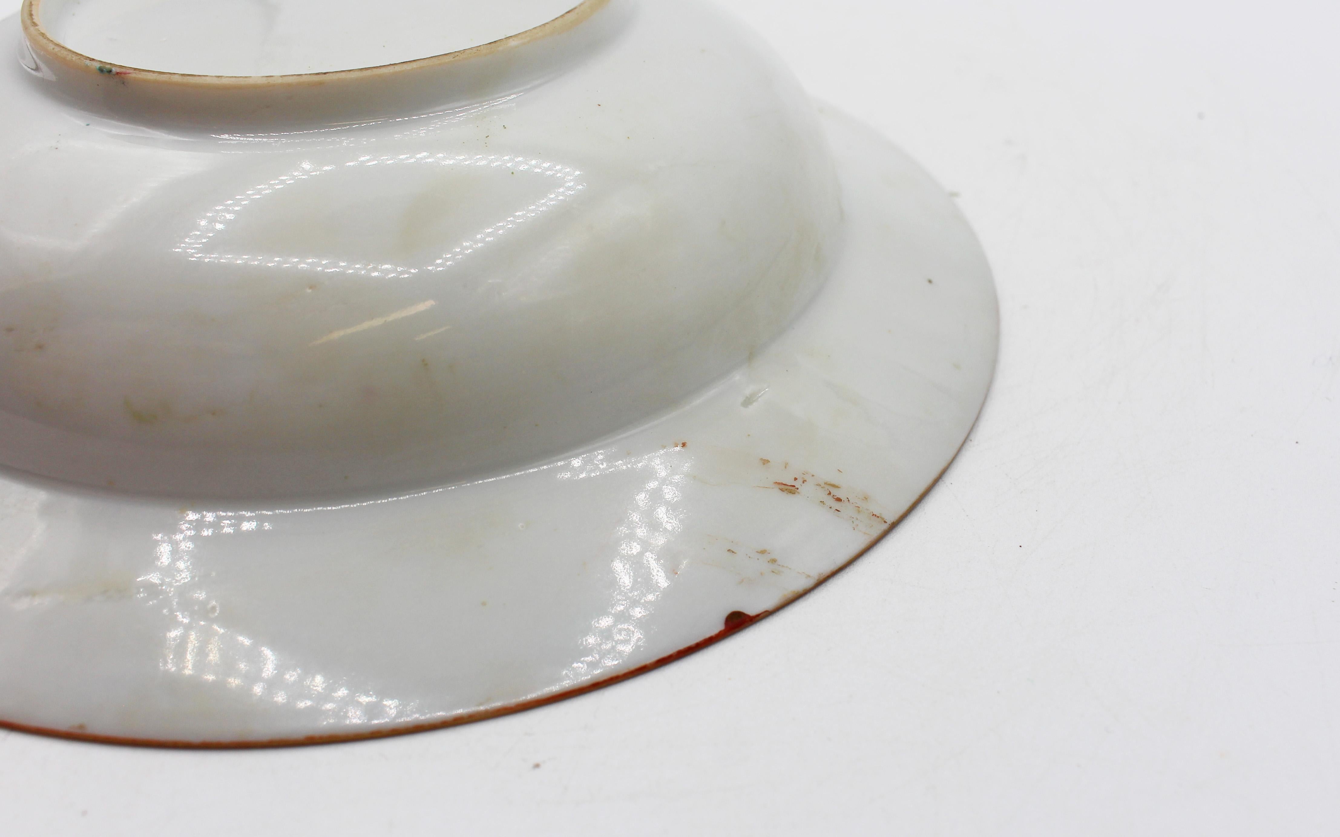 C. 1880s Chinese Export Porcelain Rose Medallion Soup Bowl For Sale 2