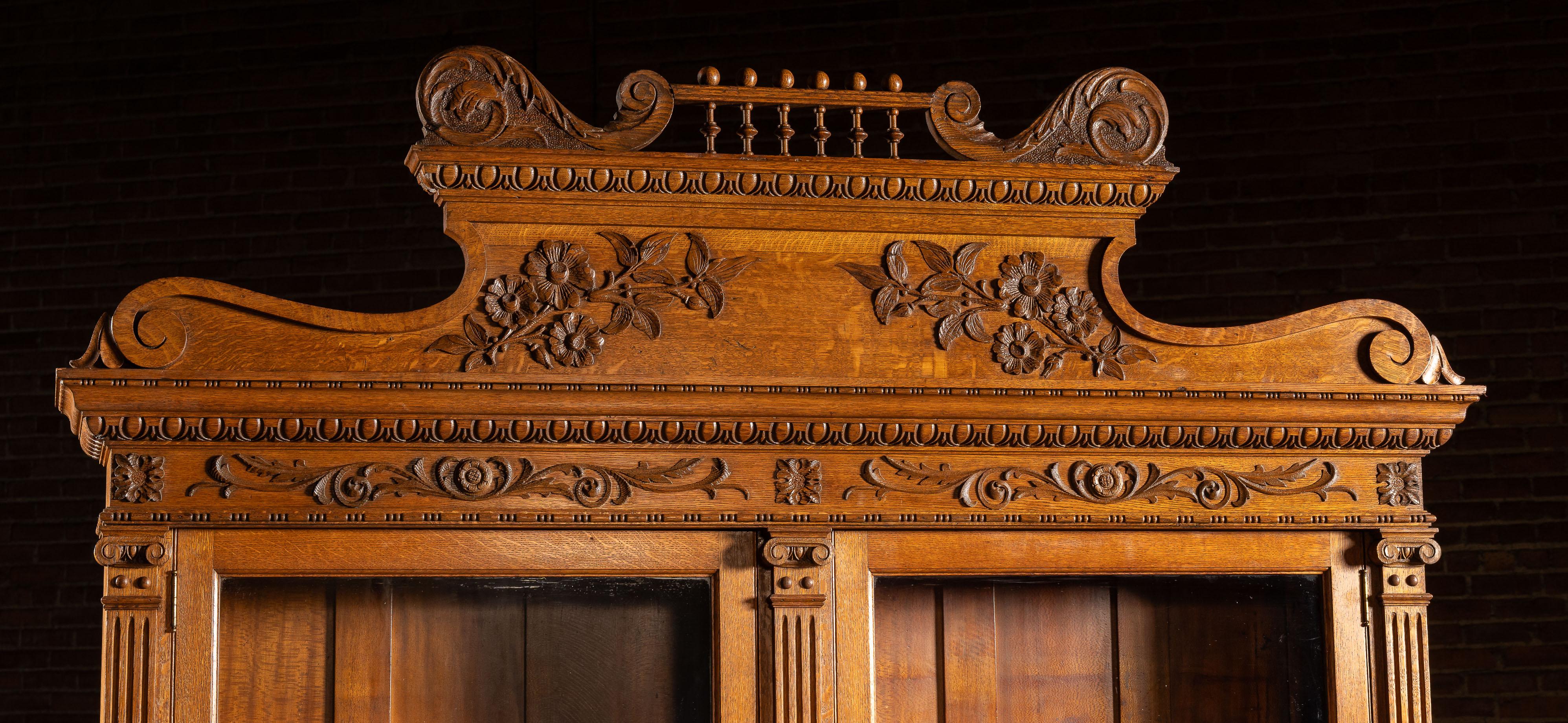 c. 1885 High Victorian Oak Jewelry Store Display Cabinet (amerikanisch) im Angebot