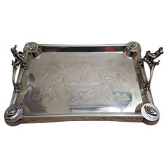 C. 1890 Middletown Bandeja de servir de plata con asas figuradas
