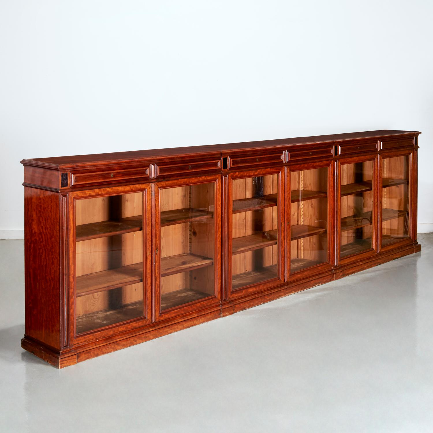 Vetro C. 1890 Monumentale mobile libreria vittoriano in mogano ebanizzato, Inghilterra in vendita